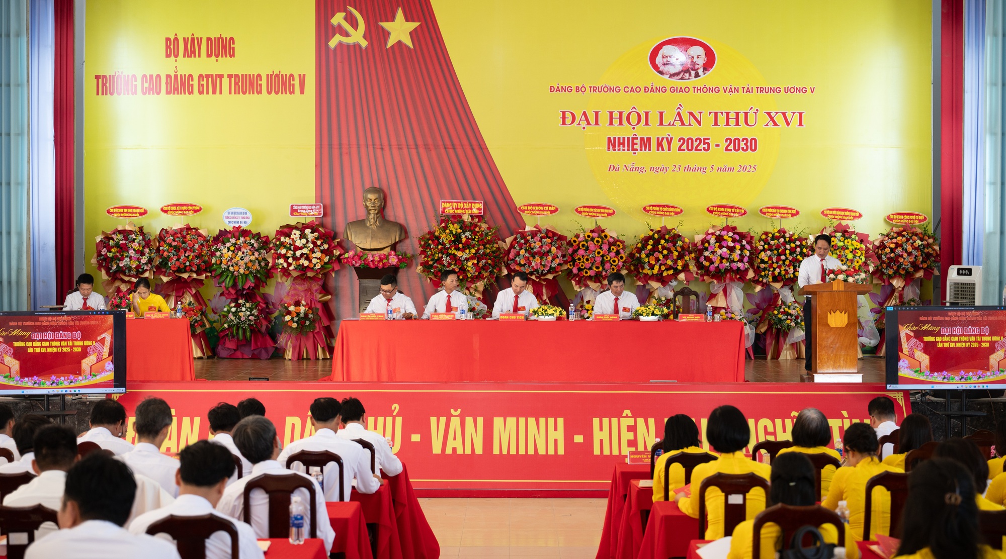 Cao đẳng GTVT Trung ương V phấn đấu thành cơ sở giáo dục nghề nghiệp chất lượng cao- Ảnh 3. Cao đẳng GTVT Trung ương V phấn đấu thành cơ sở giáo dục nghề nghiệp chất lượng cao- Ảnh 3.