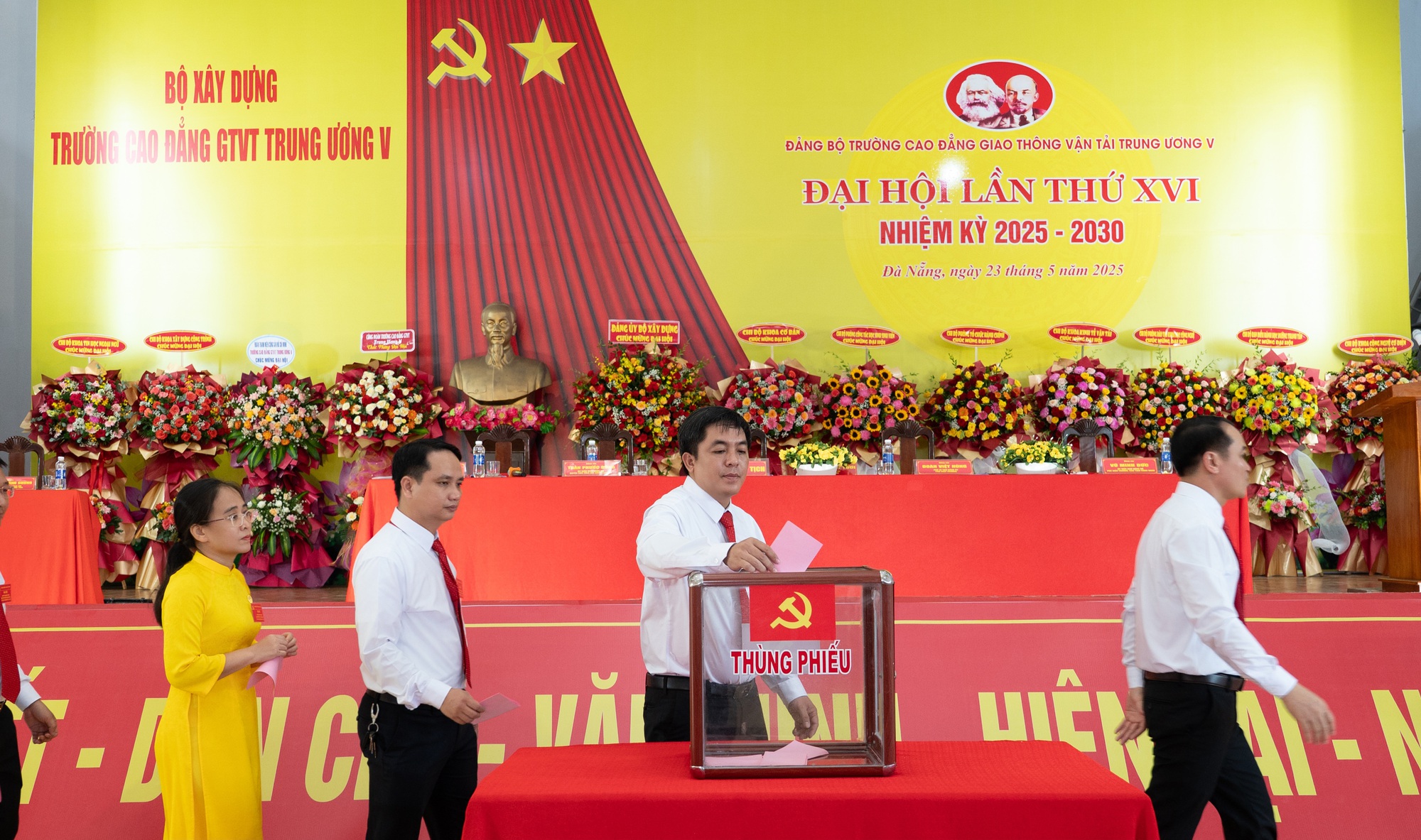 Cao đẳng GTVT Trung ương V phấn đấu thành cơ sở giáo dục nghề nghiệp chất lượng cao- Ảnh 2. Cao đẳng GTVT Trung ương V phấn đấu thành cơ sở giáo dục nghề nghiệp chất lượng cao- Ảnh 2.