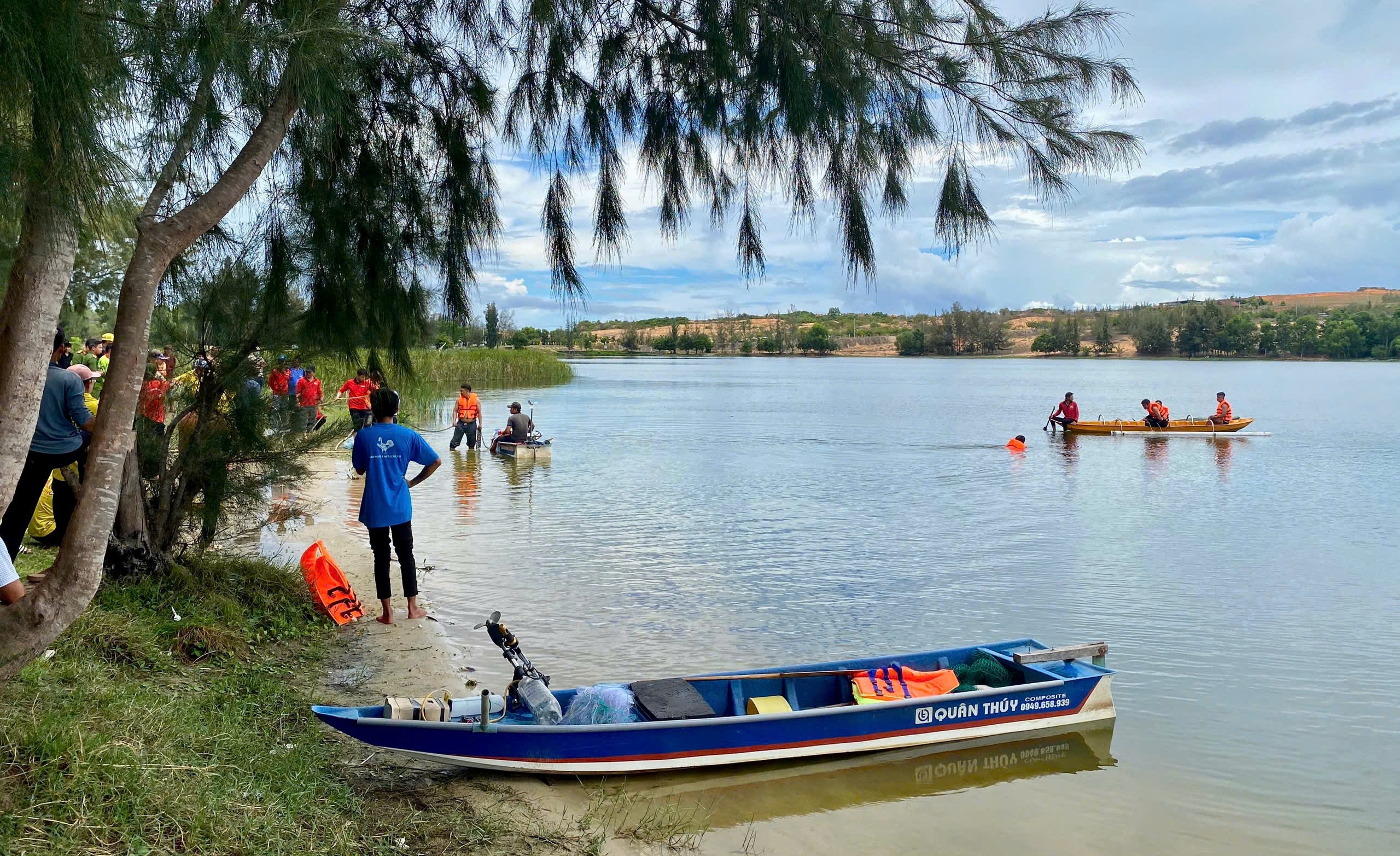 Diễn biến mới vụ ô tô địa hình trượt xuống hồ, nữ du khách tử vong ở Khu du lịch Bàu Trắng- Ảnh 1.
