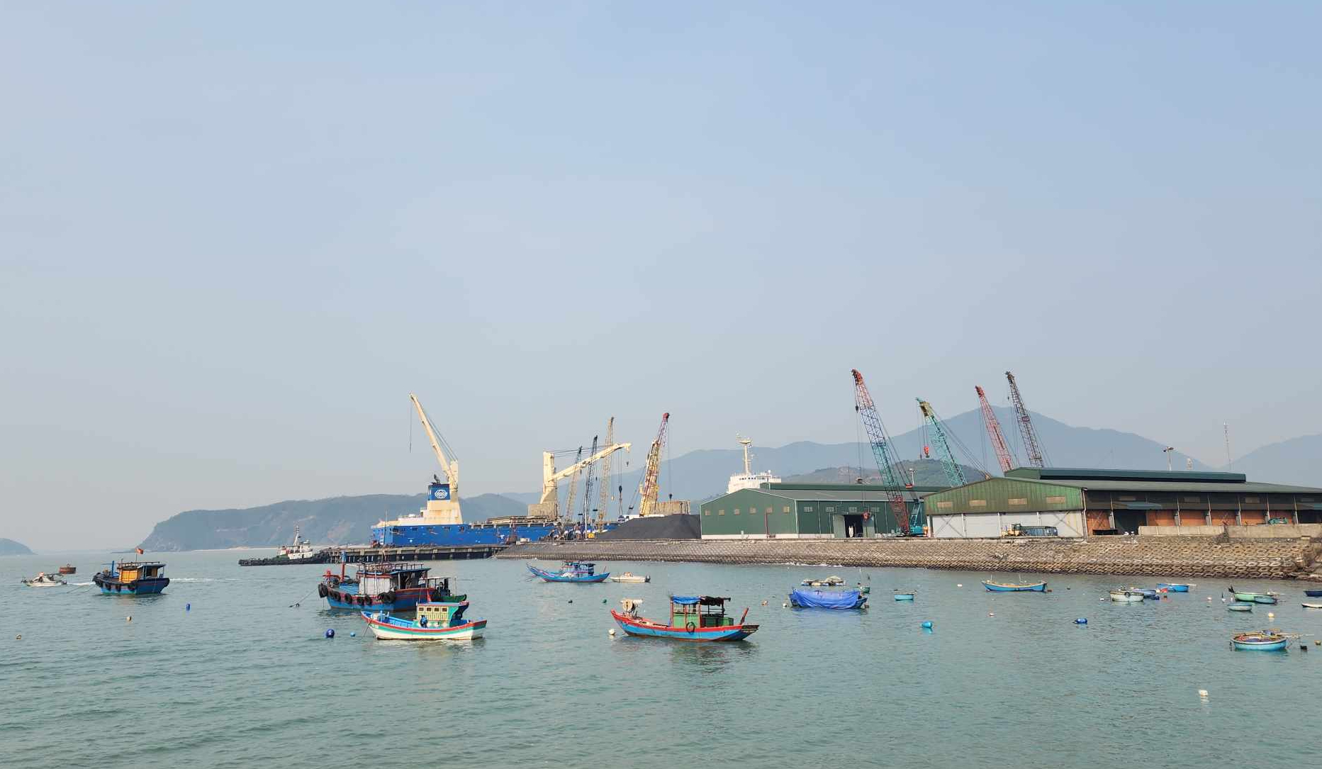 Thành lập Trung tâm cứu hộ tìm kiếm thuyền viên tàu chìm trên biển Vũng Áng- Ảnh 2. Thành lập Trung tâm cứu hộ tìm kiếm thuyền viên tàu chìm trên biển Vũng Áng- Ảnh 2.
