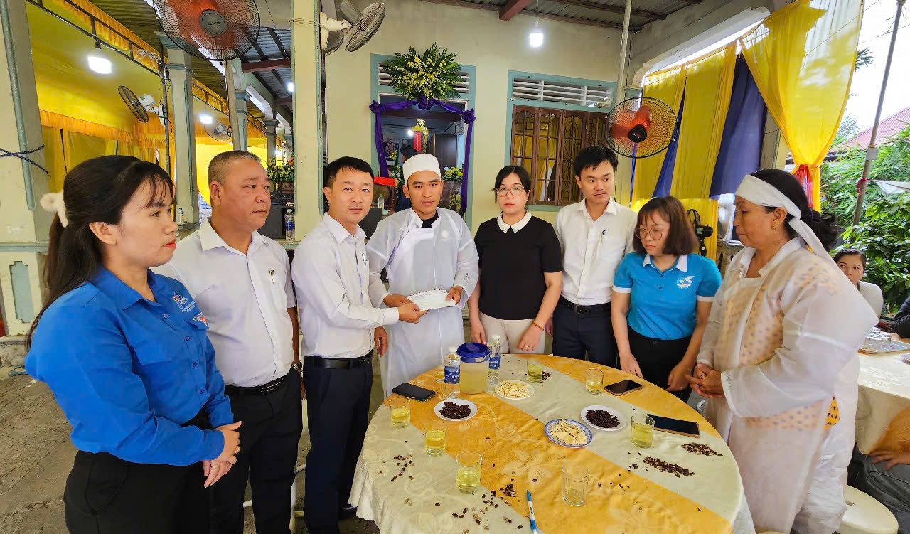 Ngày cuối tuần định mệnh của bốn mẹ con- Ảnh 2. Ngày cuối tuần định mệnh của bốn mẹ con- Ảnh 2.