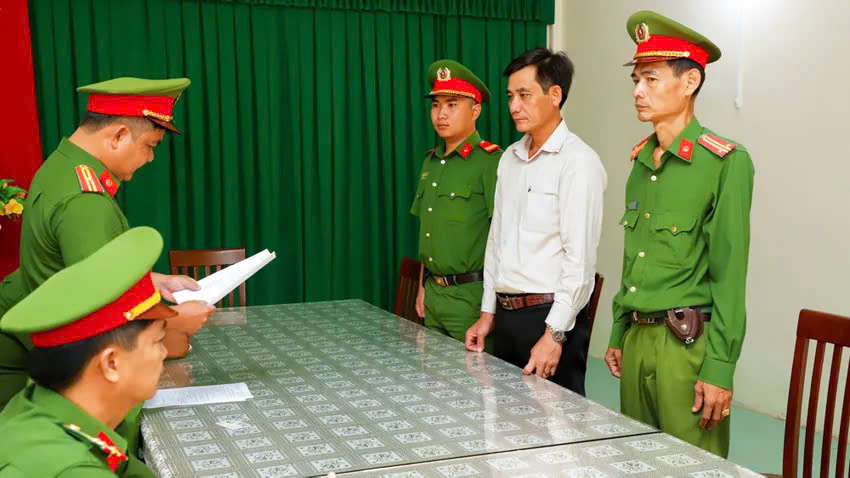 Hậu Giang: Nhiều cán bộ huyện Long Mỹ bị truy tố, gây thiệt hại ngân sách hơn 2 tỷ đồng- Ảnh 1.
