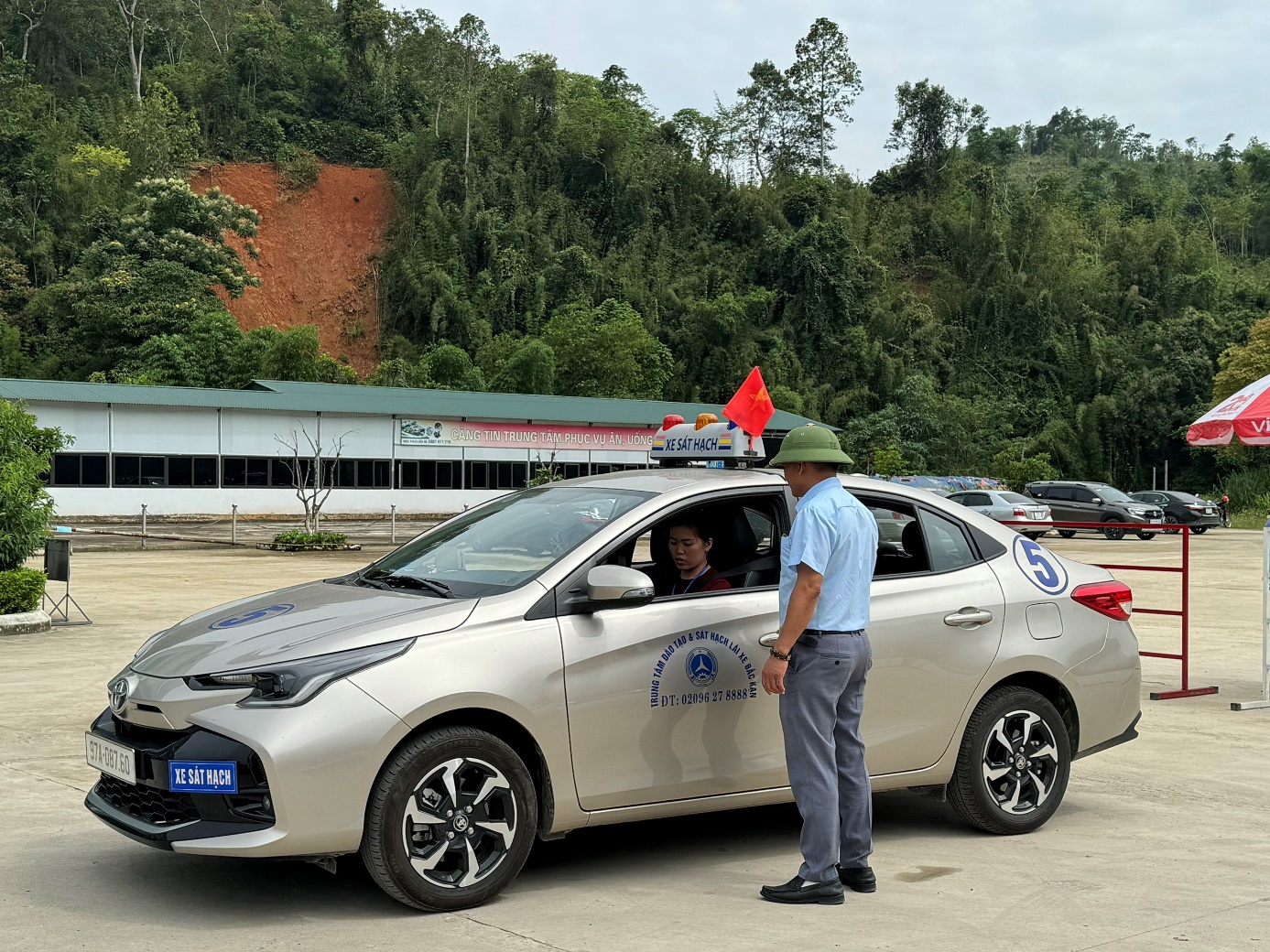 Công an Bắc Kạn tổ chức kỳ sát hạch lái xe đầu tiên cho 127 học viên- Ảnh 7.