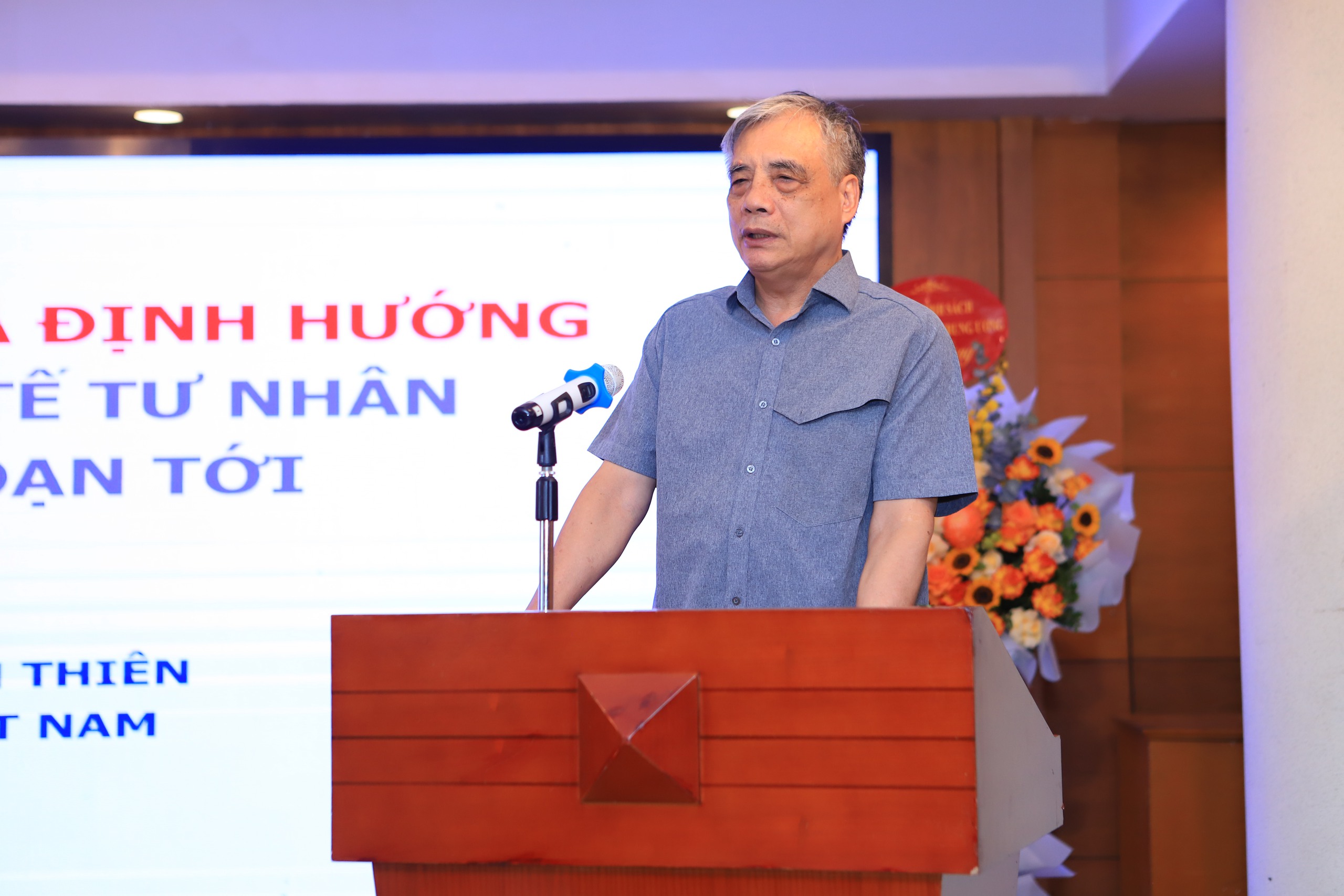 Thực hiện chính sách nhất quán để mỗi doanh nhân là một chiến sĩ trên mặt trận kinh tế- Ảnh 2. Thực hiện chính sách nhất quán để mỗi doanh nhân là một chiến sĩ trên mặt trận kinh tế- Ảnh 2.