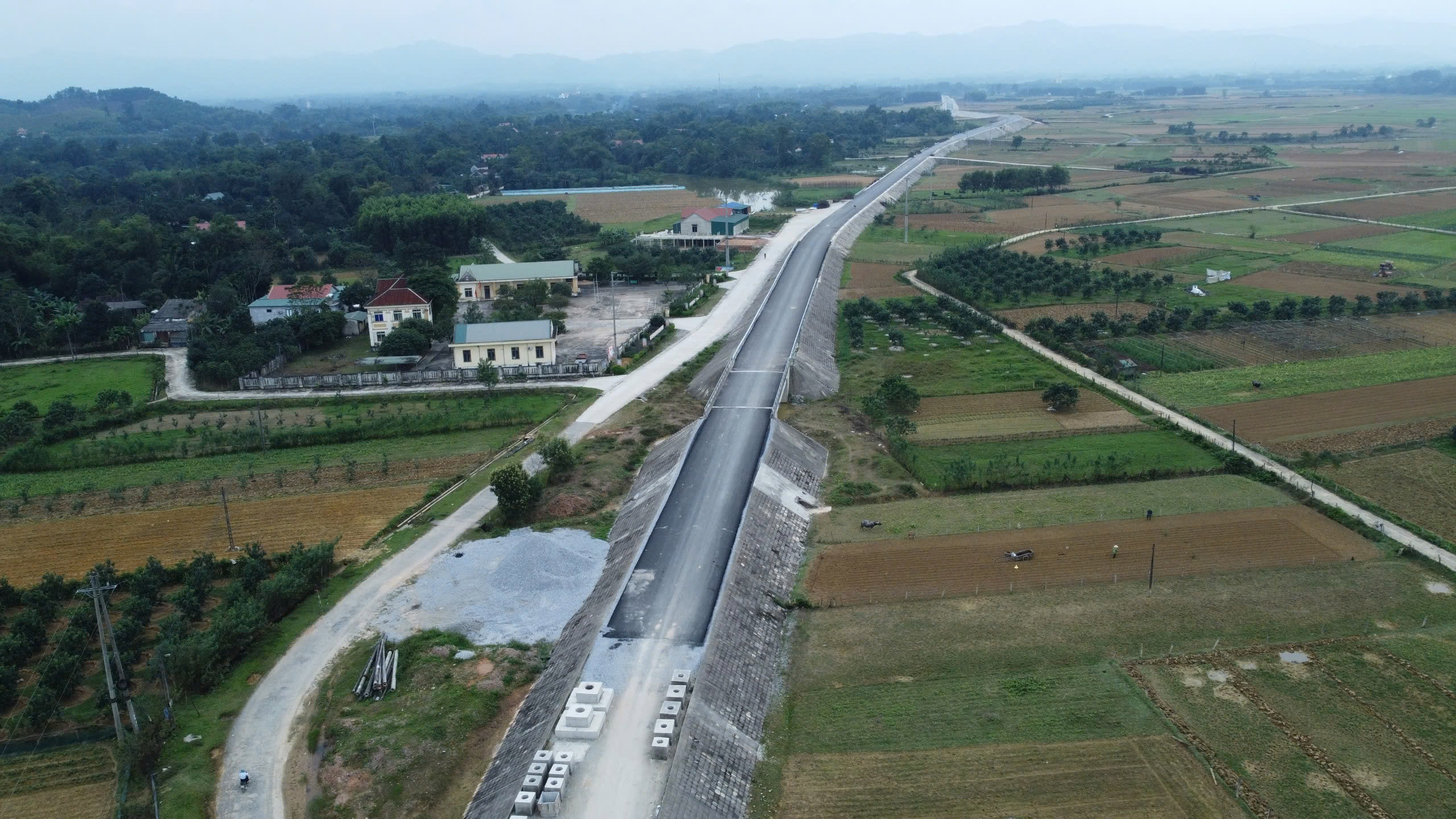 Dự án giao thông hơn 300 tỷ đồng ở Hà Tĩnh “kẹt” vì chưa xong đền bù- Ảnh 1. Dự án giao thông hơn 300 tỷ đồng ở Hà Tĩnh “kẹt” vì chưa xong đền bù- Ảnh 1.