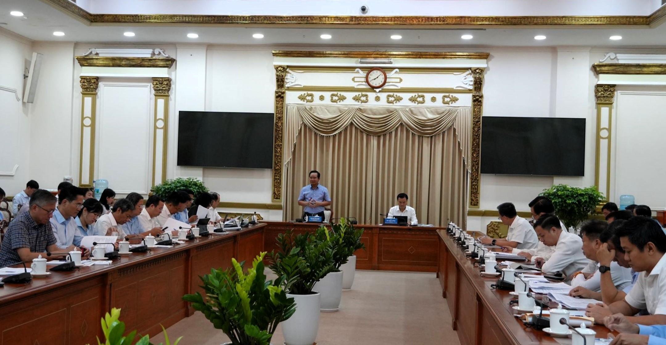 Chủ tịch TP.HCM yêu cầu làm rõ nguyên nhân chậm giải ngân đầu tư công- Ảnh 1.