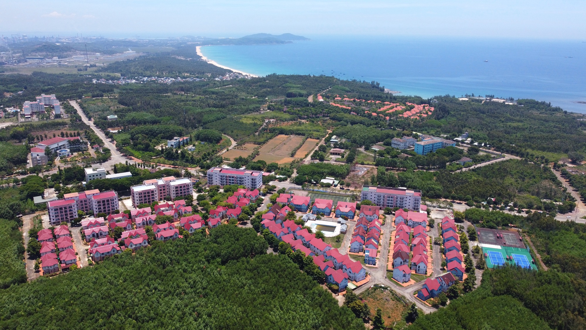 Quảng Ngãi thông qua quy hoạch phân khu xây dựng công nghiệp, đô thị rộng 5.200ha- Ảnh 2. Quảng Ngãi thông qua quy hoạch phân khu xây dựng công nghiệp, đô thị rộng 5.200ha- Ảnh 2.