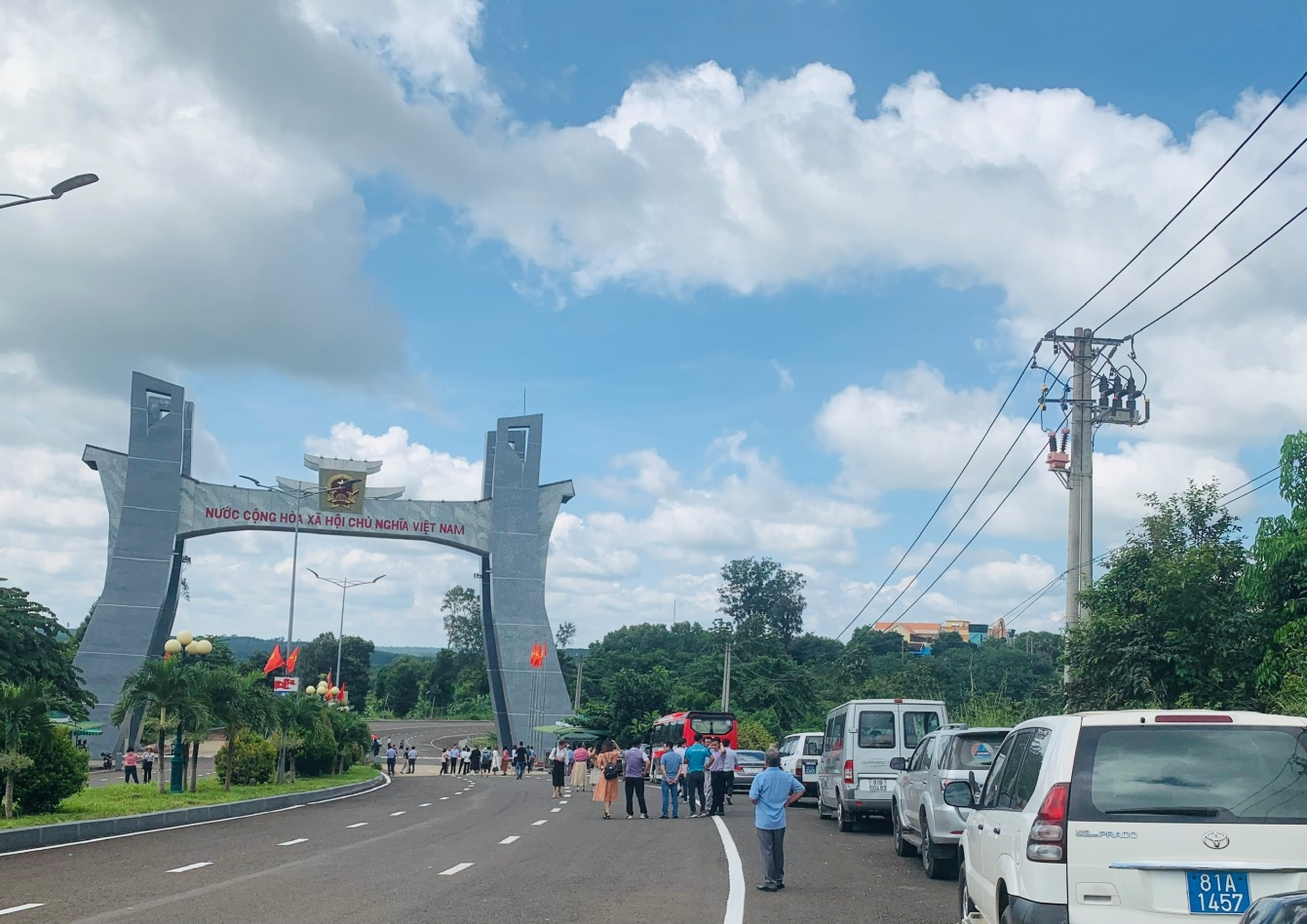 Gia Lai: Hạ tầng giao thông đồng bộ - Thúc đẩy thương mại biên giới phát triển- Ảnh 1. Gia Lai: Hạ tầng giao thông đồng bộ - Thúc đẩy thương mại biên giới phát triển- Ảnh 1.