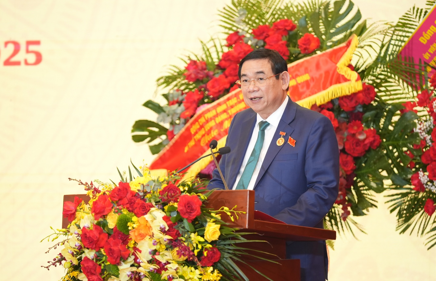 Đảng bộ BIDV tổ chức thành công Đại hội đại biểu lần thứ XV, nhiệm kỳ 2025 - 2030- Ảnh 2. C:\Users\ASUS\Downloads\Anh 03(4).JPG