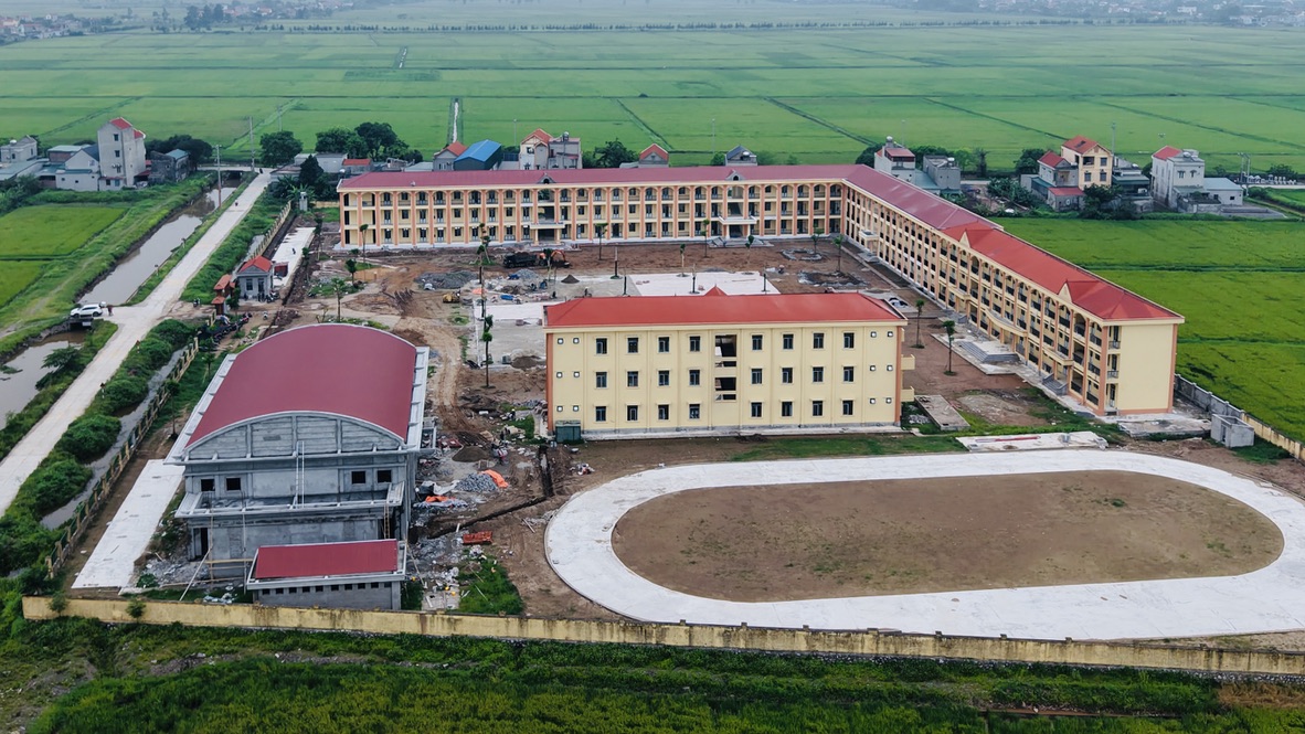 Cả nghìn học sinh sắp thoát cảnh “học nhờ” ở nhà thờ- Ảnh 3. Cả nghìn học sinh sắp thoát cảnh “học nhờ” ở nhà thờ- Ảnh 3.