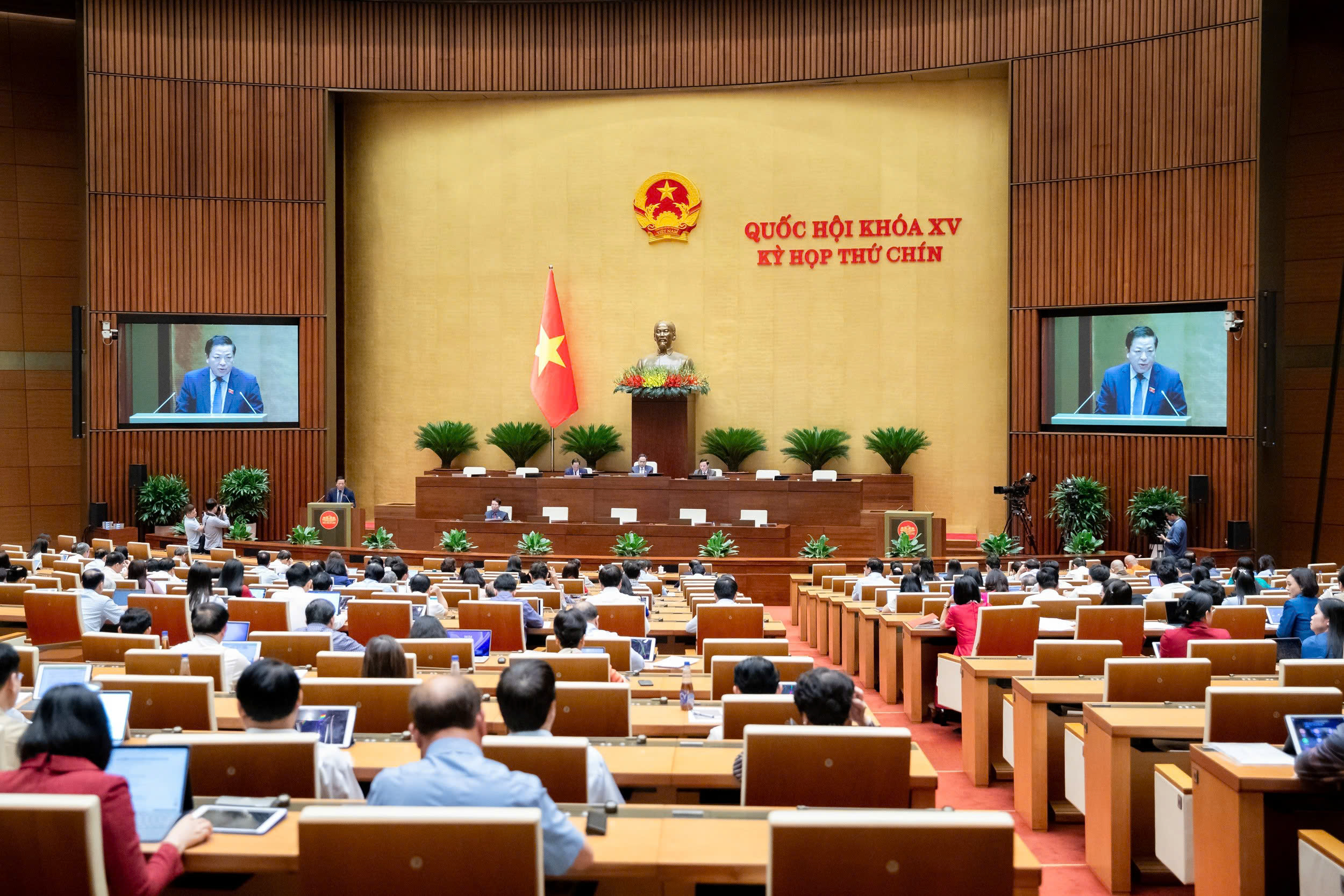 Sửa luật, khuyến khích mọi thành phần kinh tế đầu tư hạ tầng đường sắt- Ảnh 2. Sửa luật, khuyến khích mọi thành phần kinh tế đầu tư hạ tầng đường sắt- Ảnh 2.