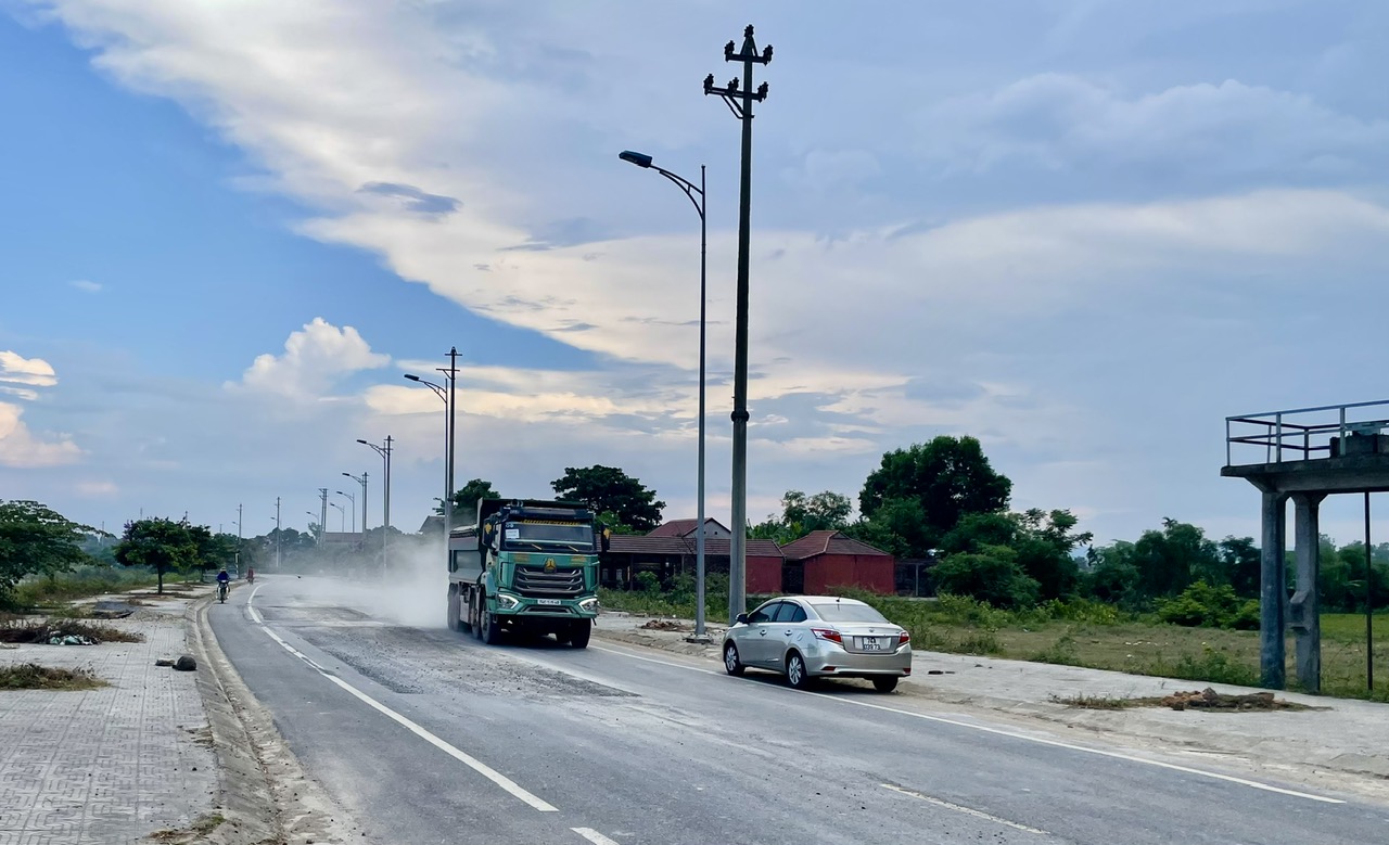 Tuyến đường hơn 158 tỷ đồng ở Quảng Trị sắp được bàn giao sau 5 năm trễ hẹn- Ảnh 1. Tuyến đường hơn 158 tỷ đồng ở Quảng Trị sắp được bàn giao sau 5 năm trễ hẹn- Ảnh 1.