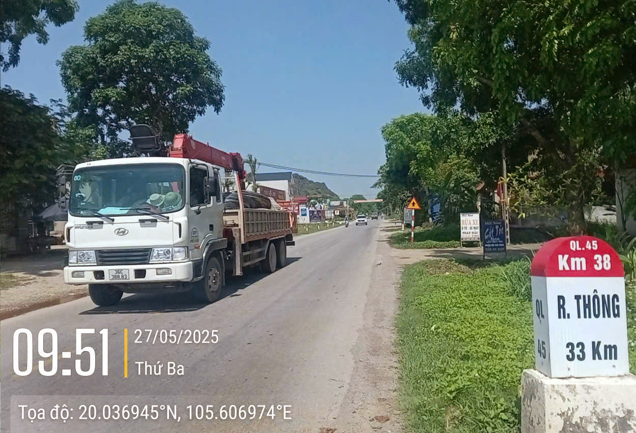 Thanh Hóa: Đoạn đường hay xảy ra tai nạn vào ban đêm sẽ được lắp đèn cao áp- Ảnh 1. Thanh Hóa: Đoạn đường hay xảy ra tai nạn vào ban đêm sẽ được lắp đèn cao áp- Ảnh 1.
