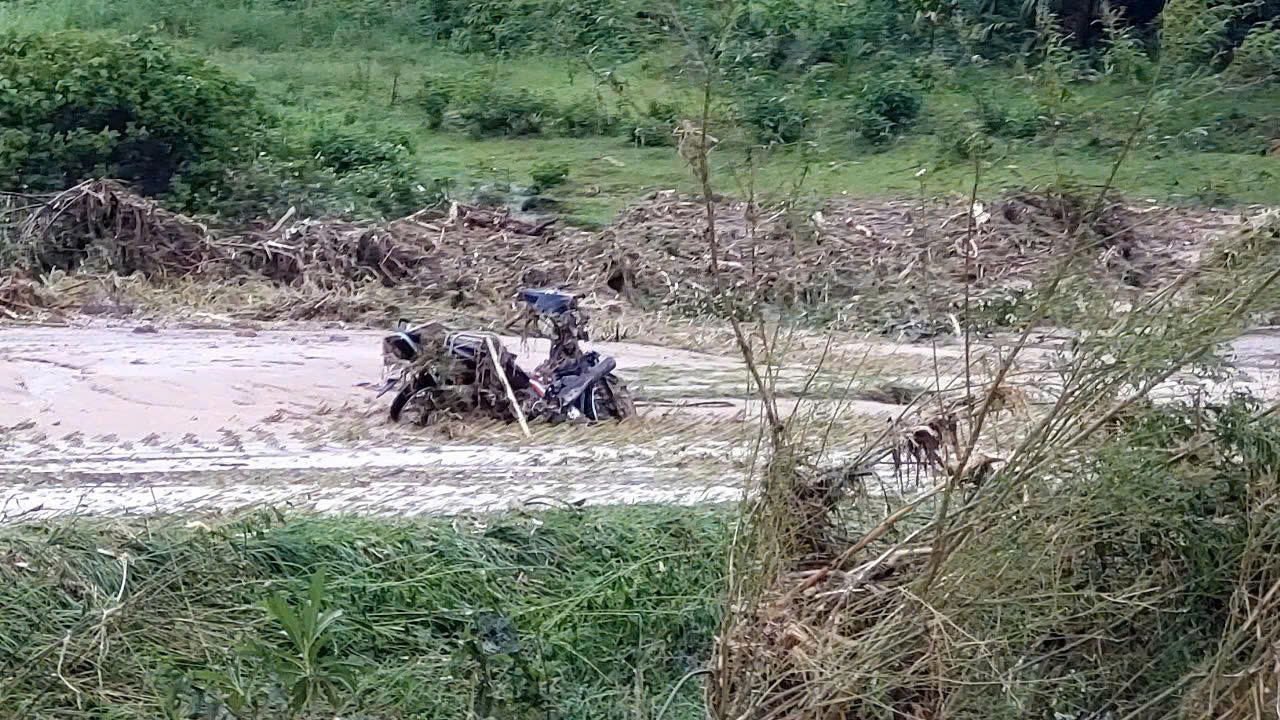 Xã biên giới Nghệ An tan hoang sau trận lũ quét bất ngờ trong đêm- Ảnh 2.