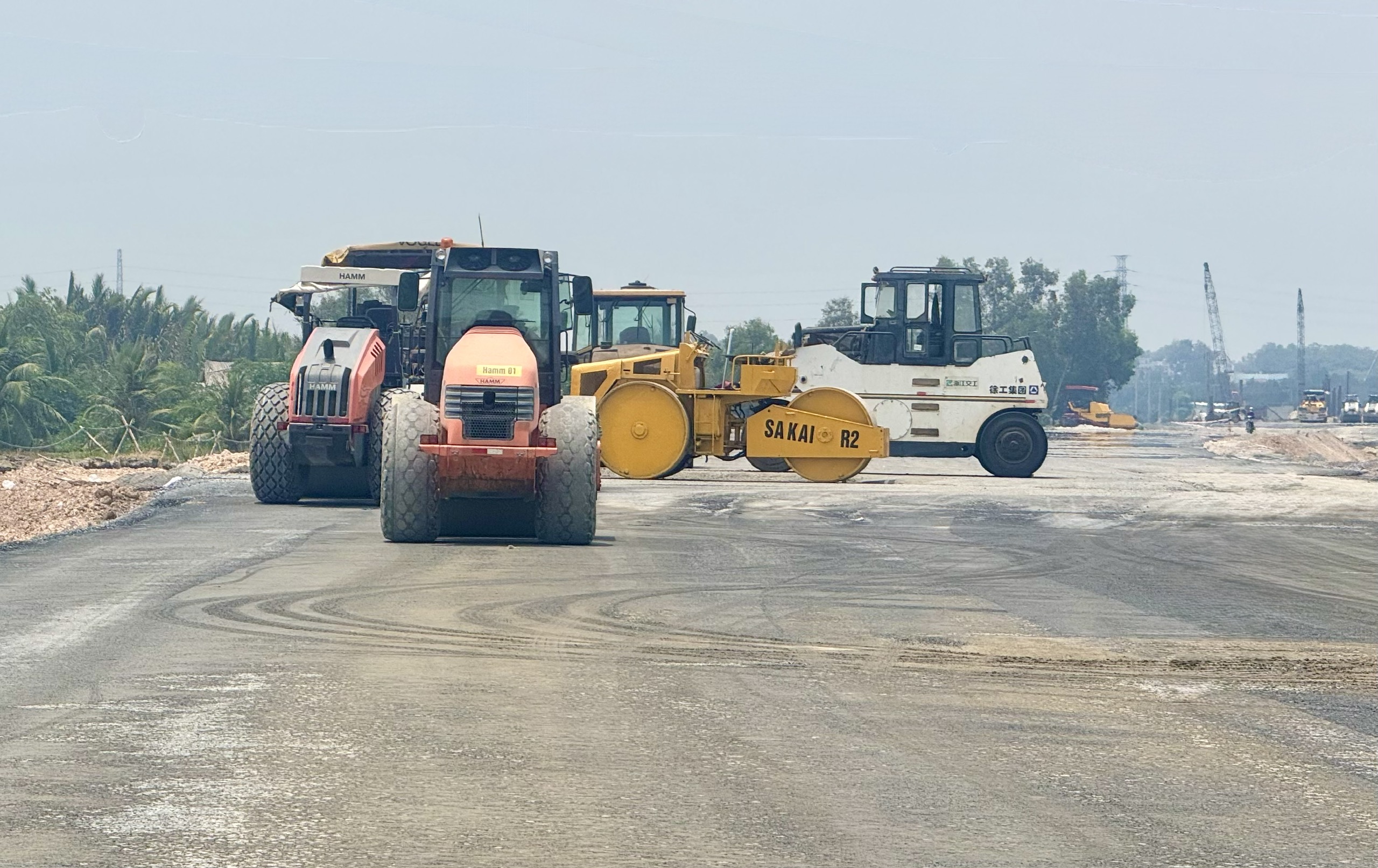 Chạy đua thời tiết đưa dự án Vành đai 3 TP.HCM qua Đồng Nai cán đích trước 19/12- Ảnh 2. Chạy đua thời tiết đưa dự án Vành đai 3 TP.HCM qua Đồng Nai cán đích trước 19/12- Ảnh 2.