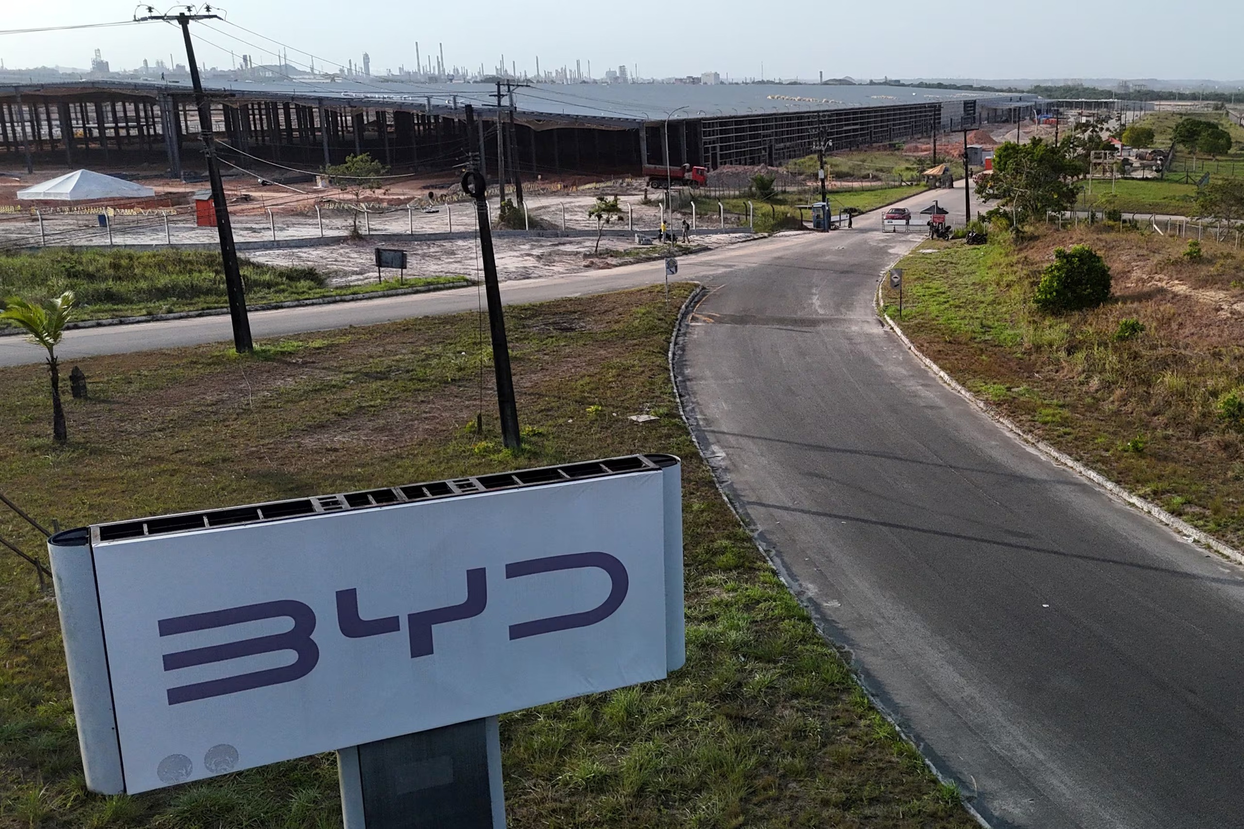 BYD bị kiện tại Brazil vì bóc lột lao động- Ảnh 1. BYD bị kiện tại Brazil vì bóc lột lao động- Ảnh 1.