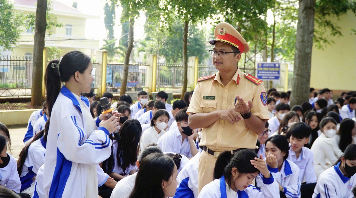 Đắk Nông: Sinh động công tác tuyên truyền ATGT cho học sinh- Ảnh 3.