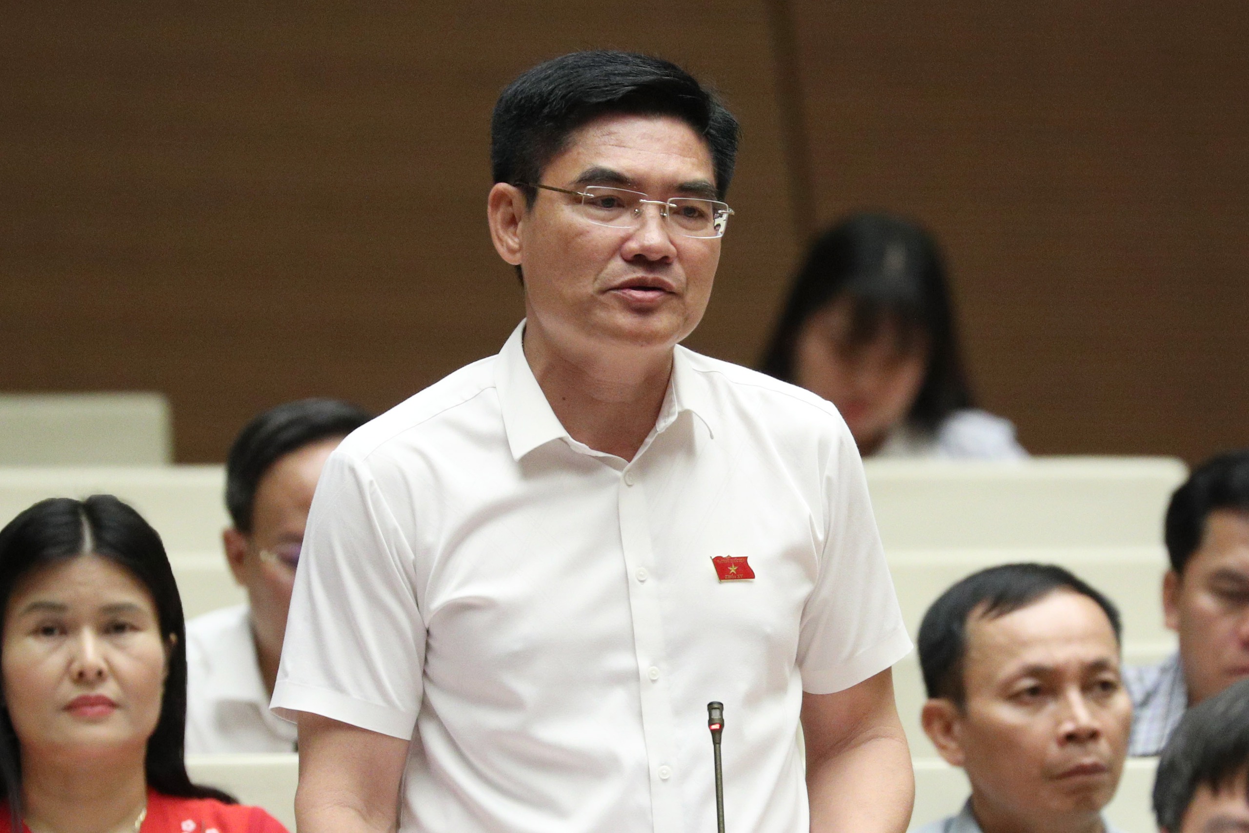 Đại biểu đồng tình giao Viện kiểm sát khởi kiện vụ án dân sự, bảo vệ lợi ích công- Ảnh 1.