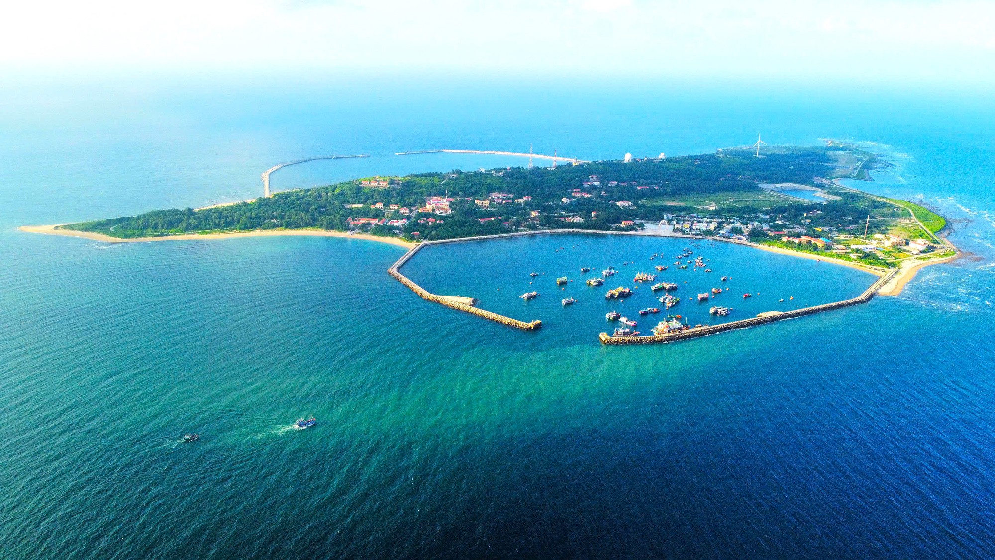 Huyện đảo Bạch Long Vĩ đạt chuẩn nông thôn mới- Ảnh 1. Huyện đảo Bạch Long Vĩ đạt chuẩn nông thôn mới- Ảnh 1.
