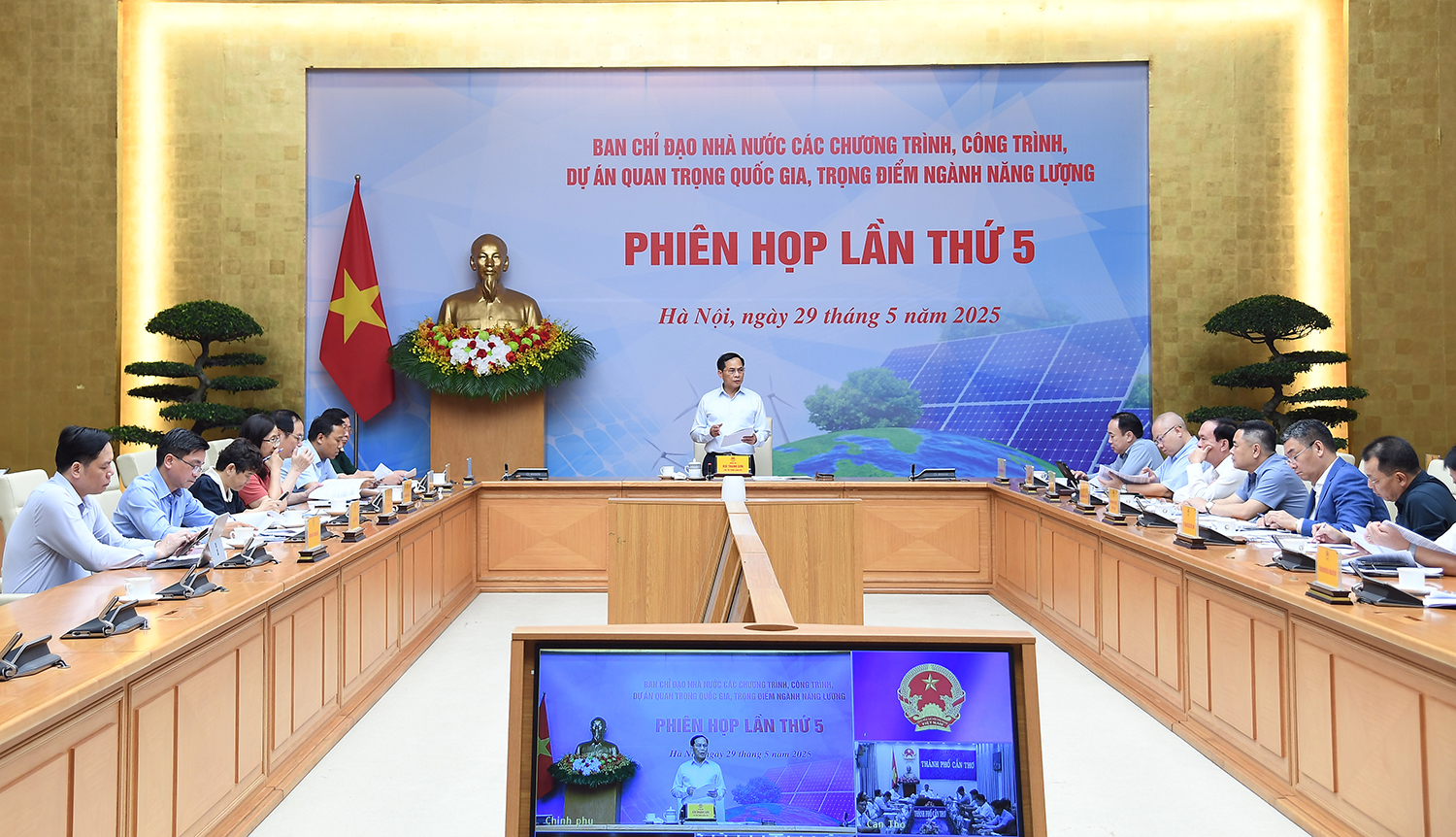 Trình Thủ tướng ban hành Kế hoạch thực hiện Quy hoạch điện VIII điều chỉnh trước 15/6- Ảnh 2. Trình Thủ tướng ban hành Kế hoạch thực hiện Quy hoạch điện VIII điều chỉnh trước 15/6- Ảnh 2.