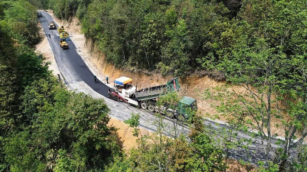 Lào Cai - Hạ tầng tạo đà cho du lịch cất cánh- Ảnh 3. Lào Cai - Hạ tầng tạo đà cho du lịch cất cánh- Ảnh 3.