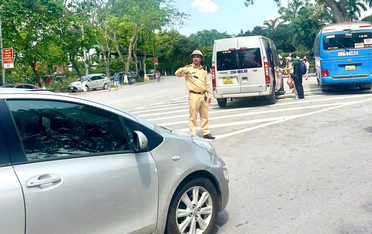 Ngăn ma men diễu phố, đảm bảo an toàn dịp nghỉ lễ 30/4- Ảnh 3. Ngăn ma men diễu phố, đảm bảo an toàn dịp nghỉ lễ 30/4- Ảnh 3.
