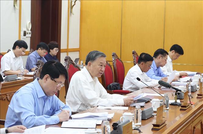 Tổng Bí thư chủ trì cuộc họp cho ý kiến tiến độ sắp xếp tổ chức bộ máy, đơn vị hành chính- Ảnh 4. Tổng Bí thư chủ trì cuộc họp cho ý kiến tiến độ sắp xếp tổ chức bộ máy, đơn vị hành chính- Ảnh 4.
