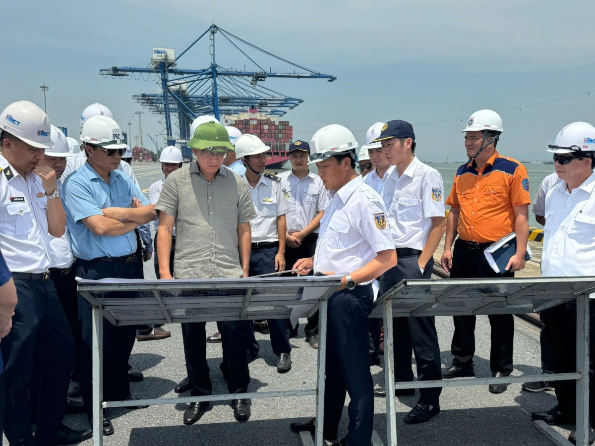 Cảng vụ Hàng hải Hải Phòng tăng cường đảm bảo an toàn hàng hải, nâng cao vị thế cảng biển- Ảnh 2. Cảng vụ Hàng hải Hải Phòng tăng cường đảm bảo an toàn hàng hải, nâng cao vị thế cảng biển- Ảnh 2.