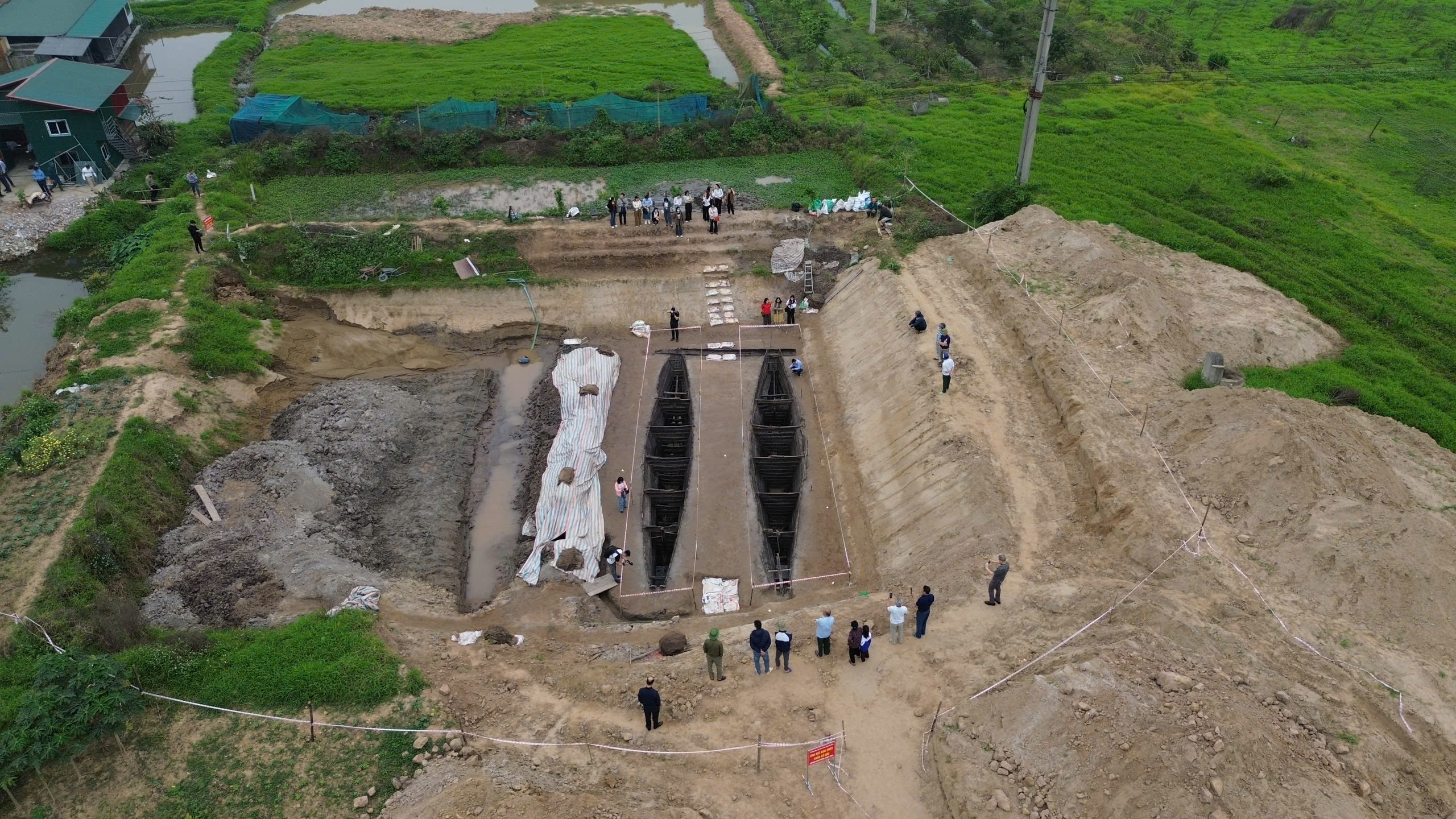 Đánh giá mới nhất về niên đại thuyền cổ khổng lồ ở Bắc Ninh- Ảnh 1. Đánh giá mới nhất về niên đại thuyền cổ khổng lồ ở Bắc Ninh- Ảnh 1.