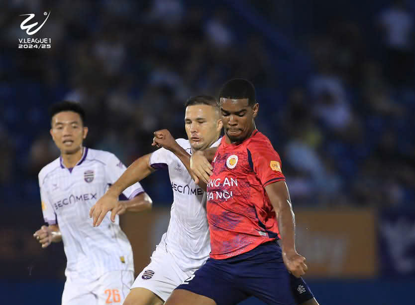 V-League: Bình Dương thua ngược CAHN trên sân nhà- Ảnh 1. V-League: Bình Dương thua ngược CAHN trên sân nhà- Ảnh 1.