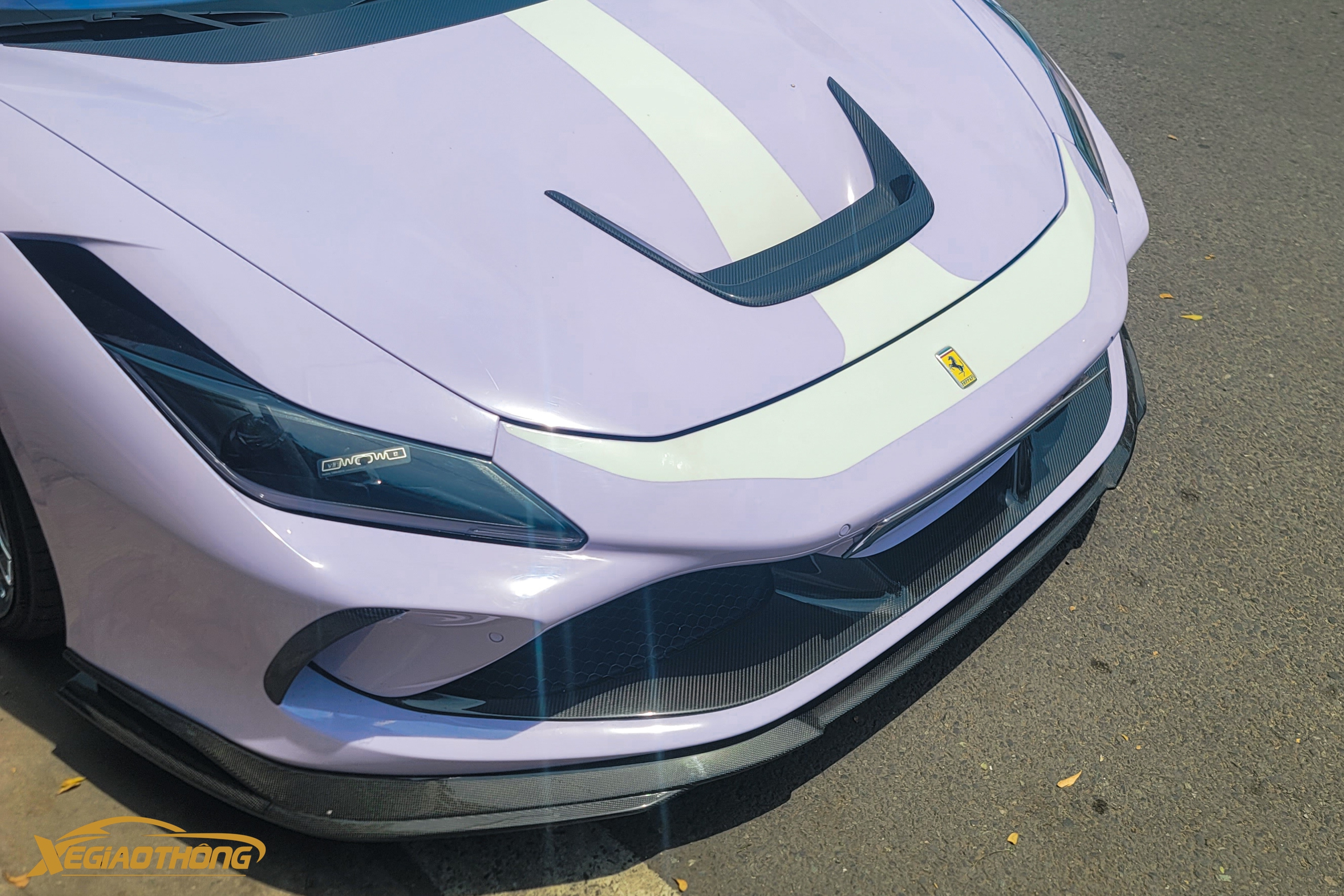 Cận cảnh siêu xe Ferrari F8 với gói độ độc tại Việt Nam- Ảnh 4. Cận cảnh siêu xe Ferrari F8 với gói độ độc tại Việt Nam- Ảnh 4.