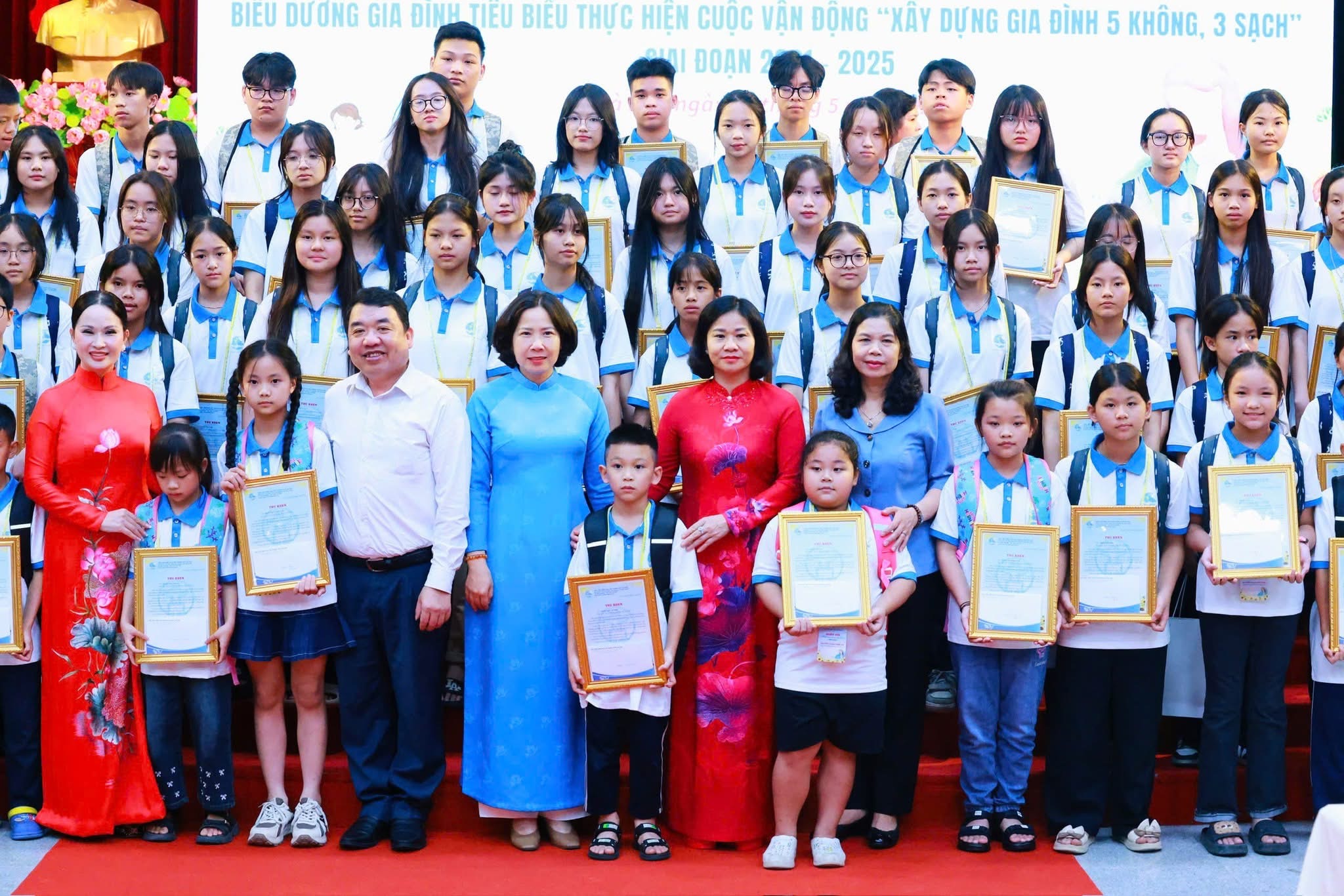 Ấm áp những vòng tay nhân ái chở che trẻ nghèo, mồ côi- Ảnh 3. Ấm áp những vòng tay nhân ái chở che trẻ nghèo, mồ côi- Ảnh 3.