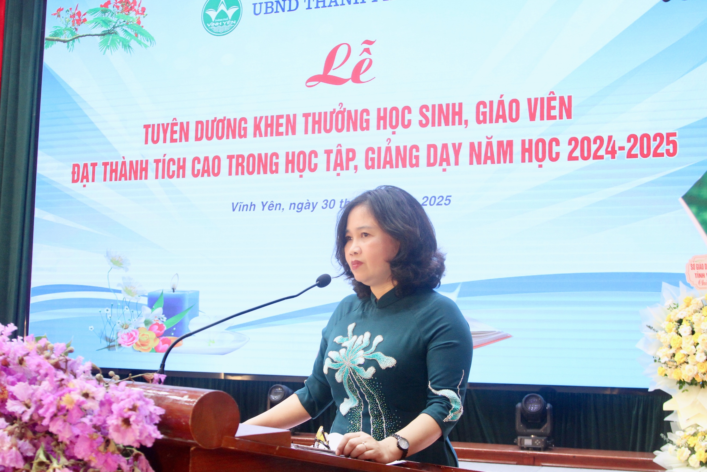 Vĩnh Yên: Tuyên dương, khen thưởng học sinh, giáo viên đạt thành tích năm học 2024-2025- Ảnh 9. Vĩnh Yên: Tuyên dương, khen thưởng học link vao w88 bong88, giáo viên đạt thành tích năm học 2024-2025- Ảnh 9.