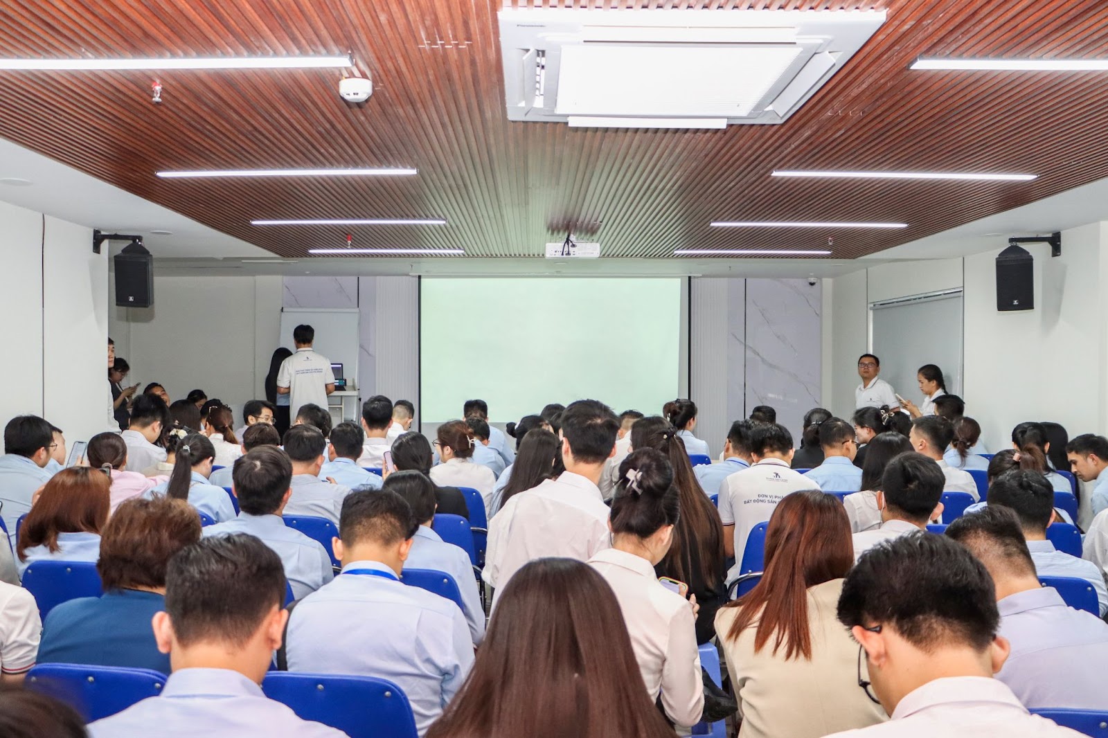 Doanh nghiệp bất động sản tái cấu trúc mạnh mẽ để tăng trưởng- Ảnh 2. Doanh nghiệp bất động sản tái cấu trúc mạnh mẽ để tăng trưởng- Ảnh 2.