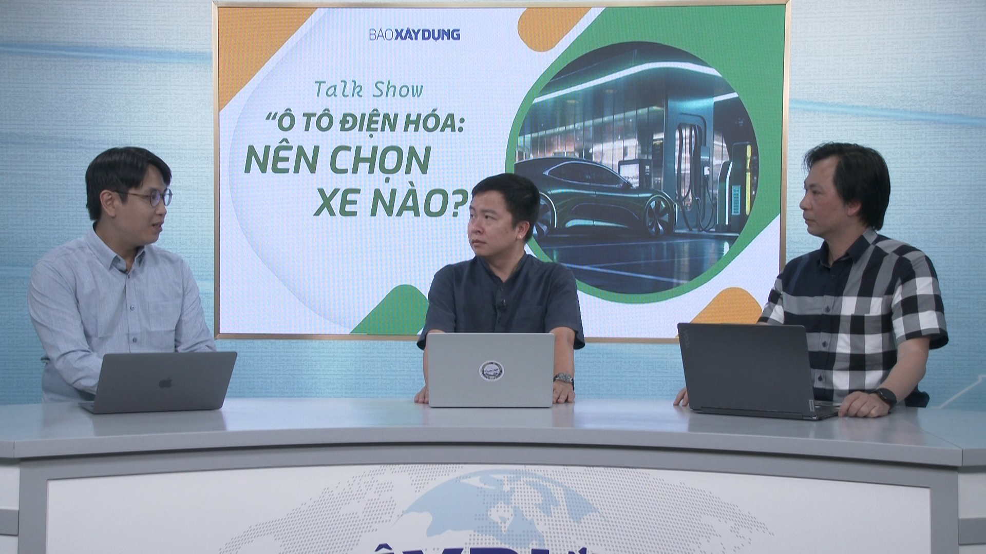 Talk Show: Ô tô điện hóa, nên chọn xe nào?- Ảnh 1. Talk Show: Ô tô điện hóa, nên chọn xe nào?- Ảnh 1.