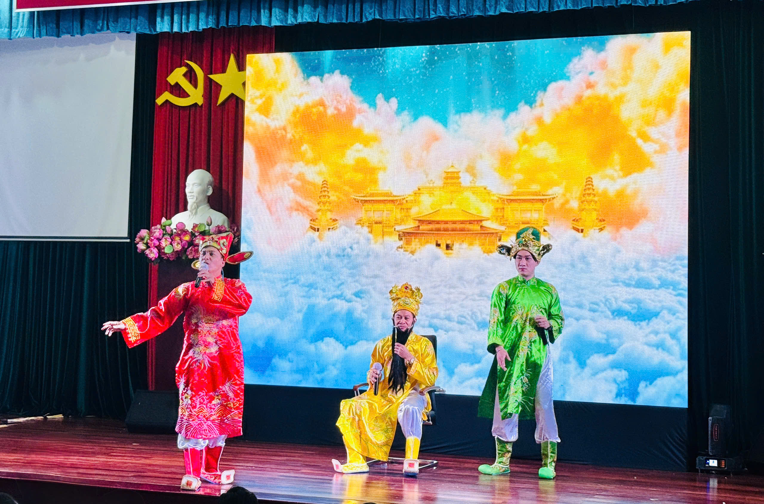 Hội thi "An toàn vệ sinh viên giỏi" lần thứ nhất năm 2025: Nâng tầm an toàn hàng không- Ảnh 2. Hội thi "An toàn vệ sinh viên giỏi" lần thứ nhất năm 2025: Nâng tầm an toàn hàng không- Ảnh 2.