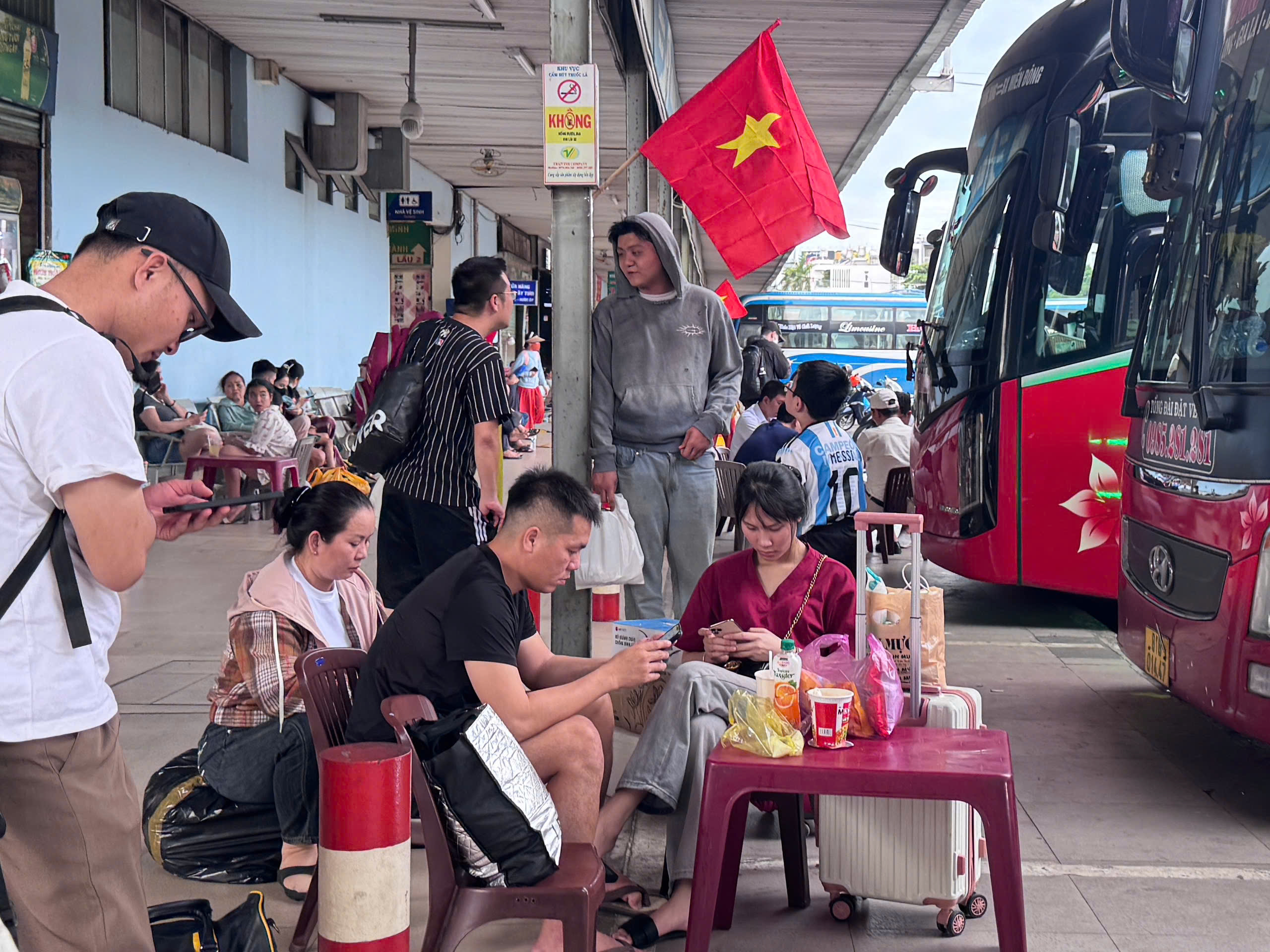 18 doanh nghiệp vận tải tại TP.HCM tăng gi&aacute; v&eacute;- Ảnh 1.