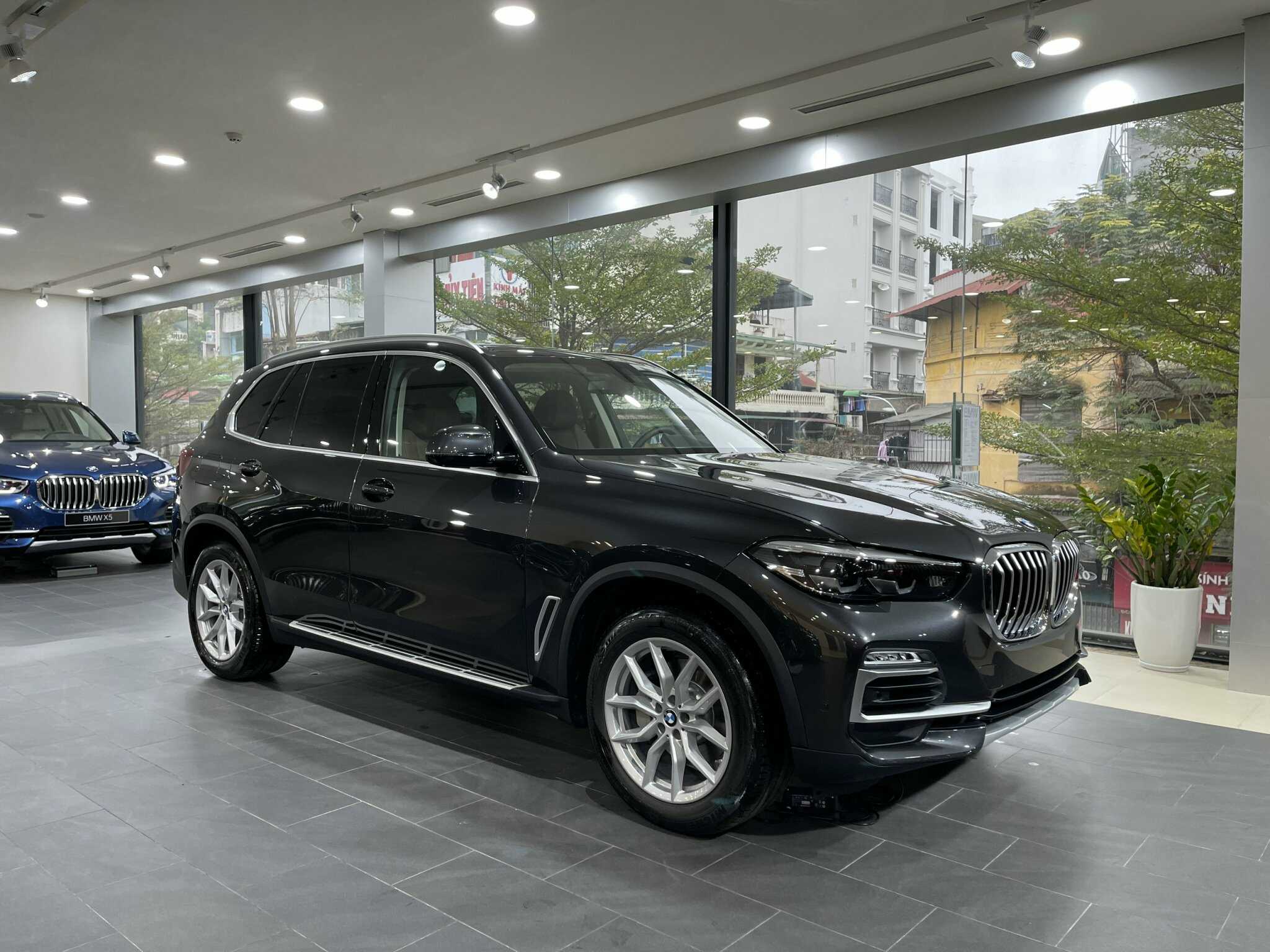 Top 10 xe hạng sang bán chạy nhất tại Mỹ năm 2025- Ảnh 6. Top 10 xe hạng sang bán chạy nhất tại Mỹ năm 2025- Ảnh 6.