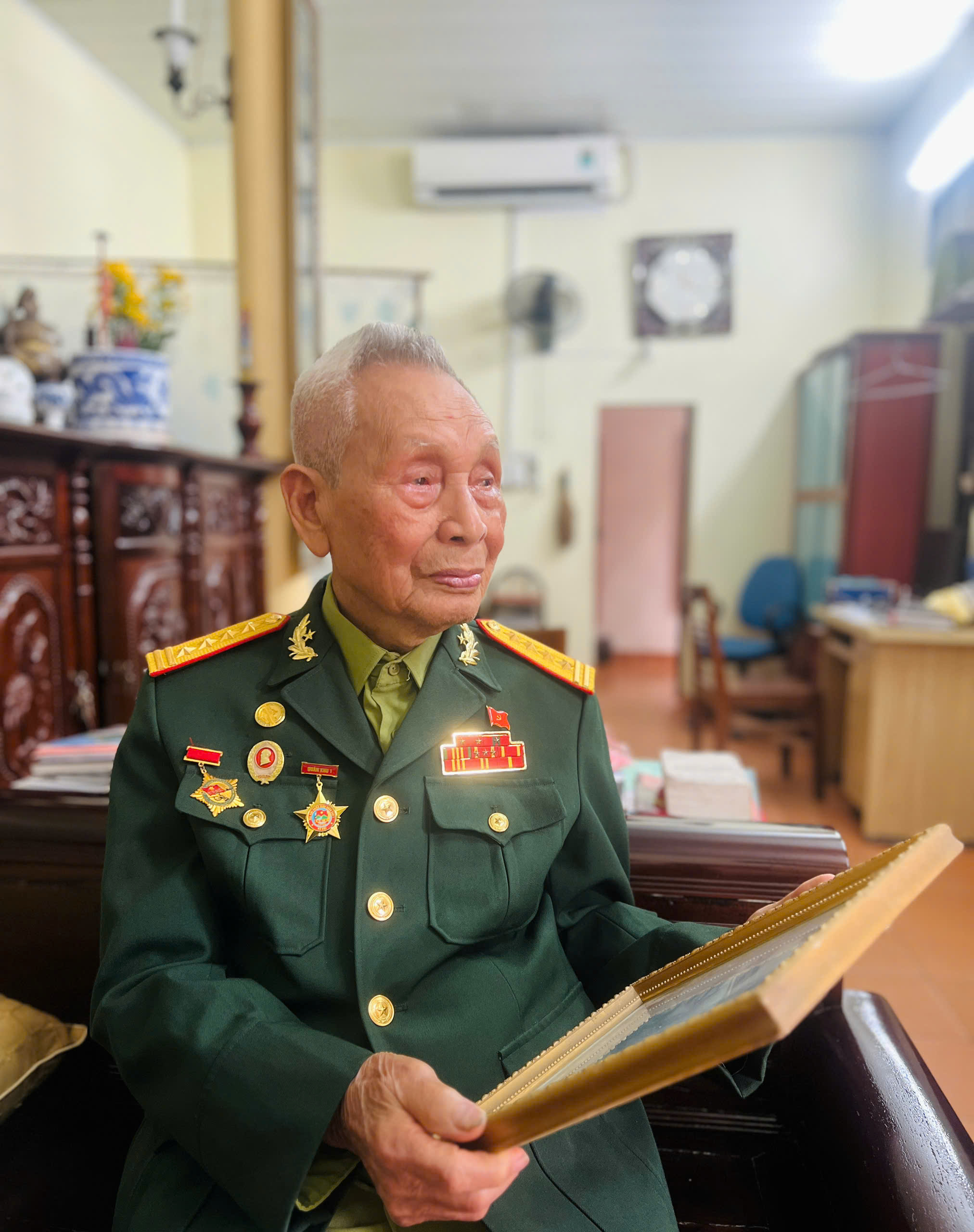 Ký ức “khoét núi, ngủ hầm, mưa dầm, cơm vắt” chín năm làm một Điện Biên- Ảnh 5. Ký ức “khoét núi, ngủ hầm, mưa dầm, cơm vắt” chín năm làm một Điện Biên- Ảnh 5.