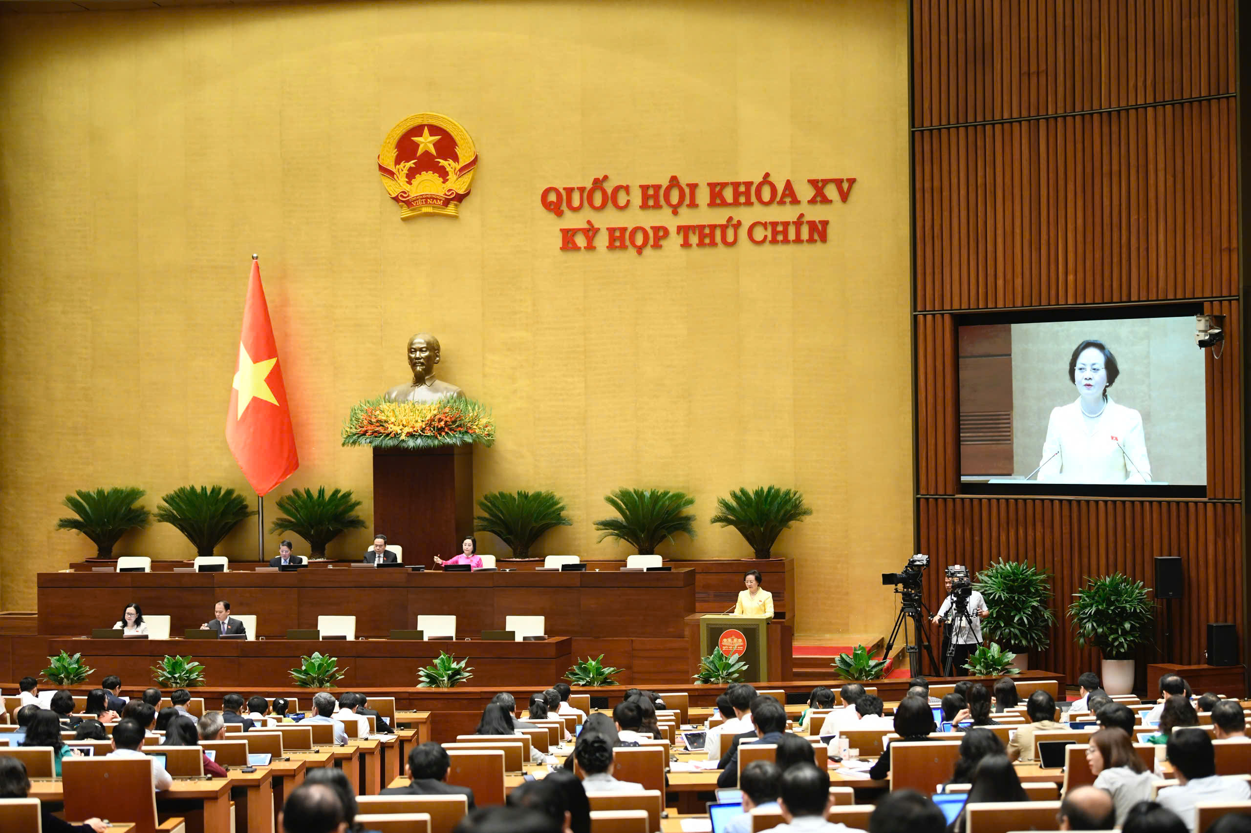 Tuyển dụng công chức: Người có tài năng, kinh nghiệm không cần thi tuyển- Ảnh 2. Tuyển dụng công chức: Người có tài năng, kinh nghiệm không cần thi tuyển- Ảnh 2.