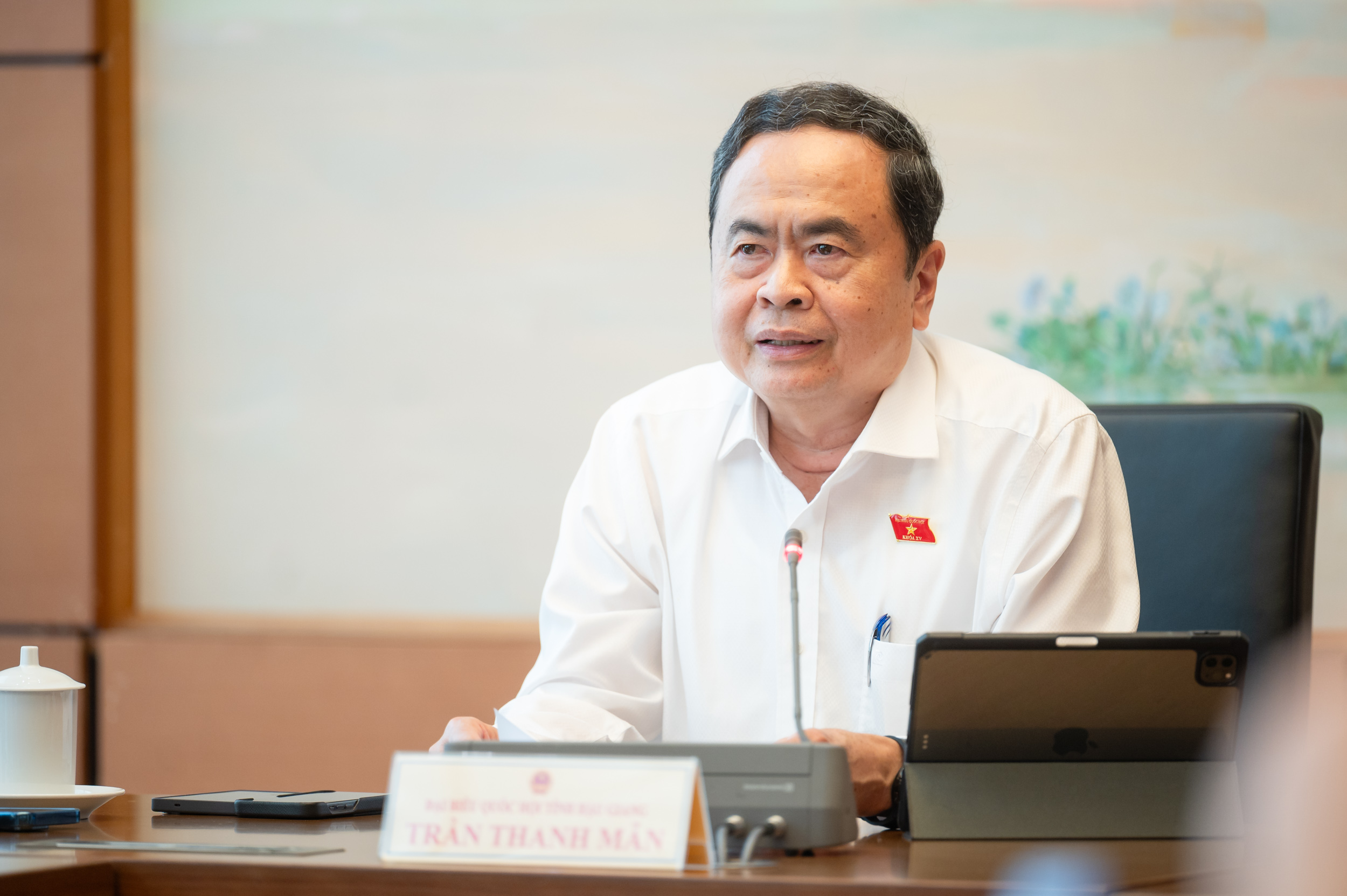 Chủ tịch Quốc hội: Đẩy mạnh giao quyền, không ngồi phòng lạnh duyệt dự án- Ảnh 1. Chủ tịch Quốc hội: Đẩy mạnh giao quyền, không ngồi phòng lạnh duyệt dự án- Ảnh 1.