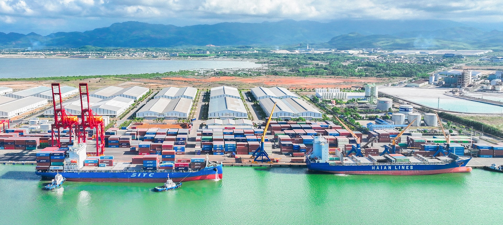 Đầu tư luồng Cửa Lở, gỡ điểm nghẽn hạ tầng, giảm cước vận tải biển- Ảnh 1. Đầu tư luồng Cửa Lở, gỡ điểm nghẽn hạ tầng, giảm cước vận tải biển- Ảnh 1.