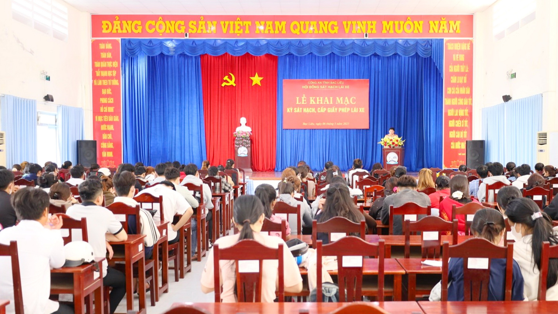 90% thí sinh vượt qua kỳ sát hạch GPLX mô tô lần đầu Công an Bạc Liêu tổ chức - Ảnh 1. 90% thí sinh vượt qua kỳ sát hạch GPLX mô tô lần đầu Công an Bạc Liêu tổ chức - Ảnh 1.