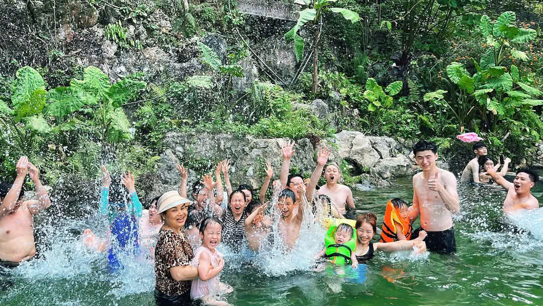 Cảnh hoang sơ tại suối nước nóng hút khách du lịch ở Sơn La- Ảnh 9. Cảnh hoang sơ tại suối nước nóng hút khách du lịch ở Sơn La- Ảnh 9.