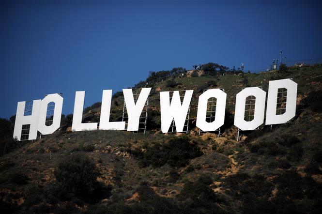 Hollywood lên tiếng về việc Tổng thống Donald Trump tuyên bố áp thuế 100%- Ảnh 2. Hollywood lên tiếng về việc Tổng thống Donald Trump tuyên bố áp thuế 100%- Ảnh 2.