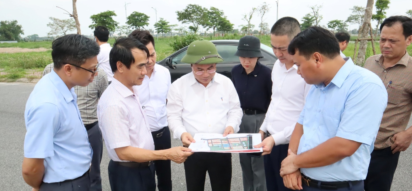 Hung Yen to allocate land and promptly launch eligible social housing projects- Ảnh 1. Hung Yen to allocate land and promptly launch eligible social housing projects- Ảnh 1.