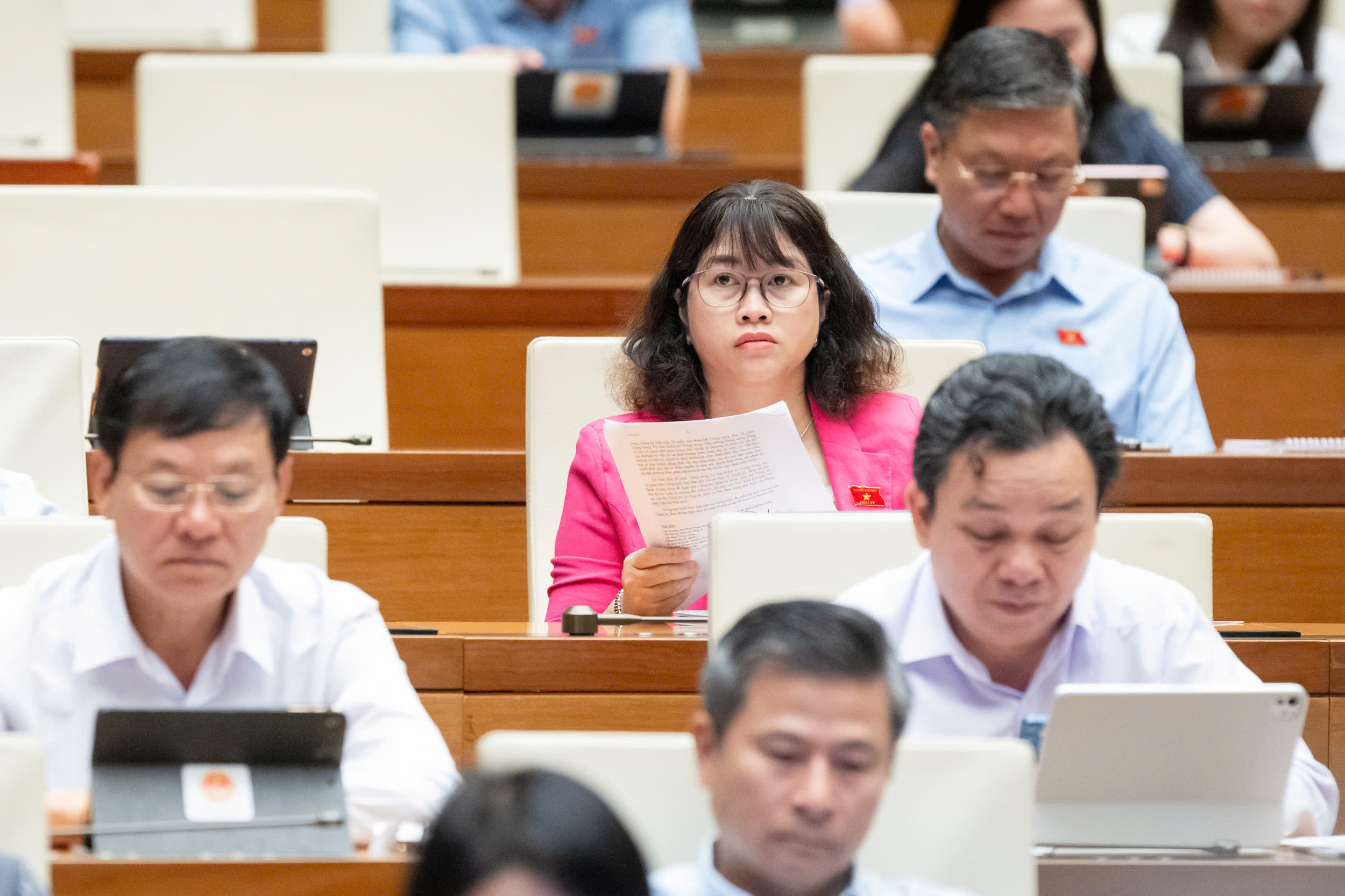 ĐBQH lo tăng thuế quá nhanh sẽ chặn đà phát triển xe điện- Ảnh 2. ĐBQH lo tăng thuế quá nhanh sẽ chặn đà phát triển xe điện- Ảnh 2.