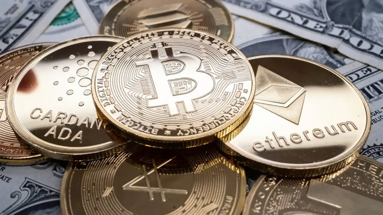 Bitcoin quay lại mốc 100.000 USD, đà tăng chưa dừng lại?- Ảnh 1. Bitcoin quay lại mốc 100.000 USD, đà tăng chưa dừng lại?- Ảnh 1.