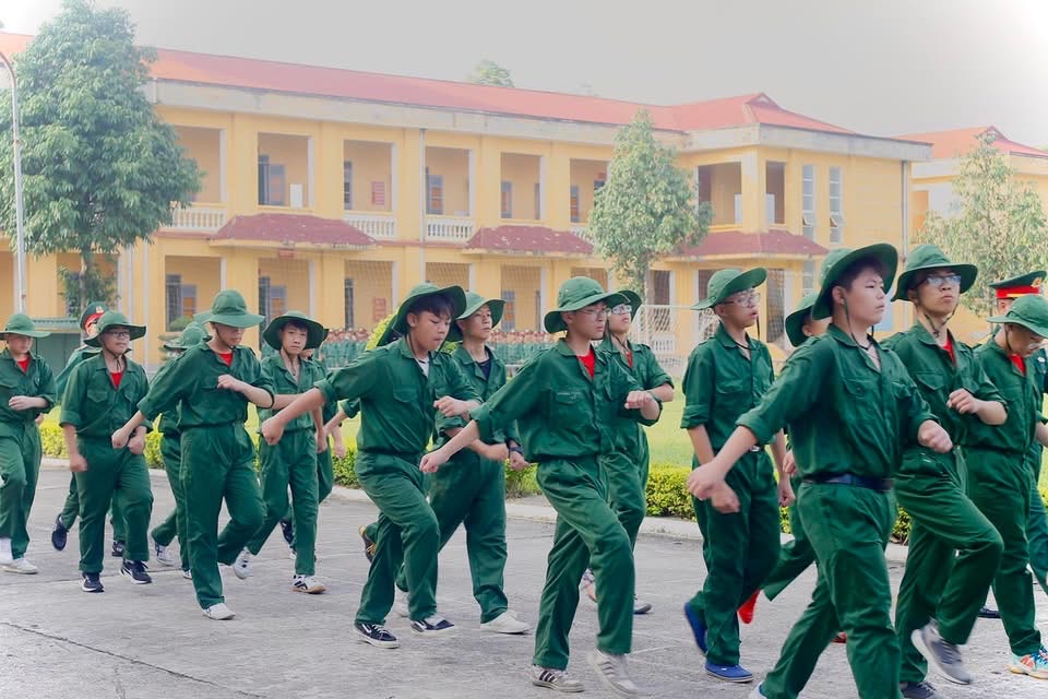 Cảnh báo phụ huynh học sinh mất tiền tỷ với trò lừa cũ - chiêu thức mới của tội phạm mạng- Ảnh 1. Cảnh báo phụ huynh học sinh mất tiền tỷ với trò lừa cũ - chiêu thức mới của tội phạm mạng- Ảnh 1.