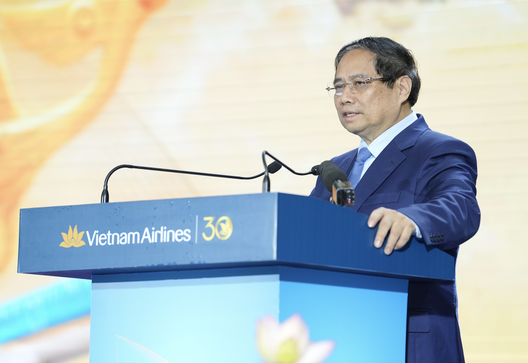 Thủ tướng Phạm Minh Chính: Vietnam Airlines là cánh chim đầu đàn của ngành hàng không Việt- Ảnh 1. Thủ tướng Phạm Minh Chính: Vietnam Airlines là cánh chim đầu đàn của ngành hàng không Việt- Ảnh 1.